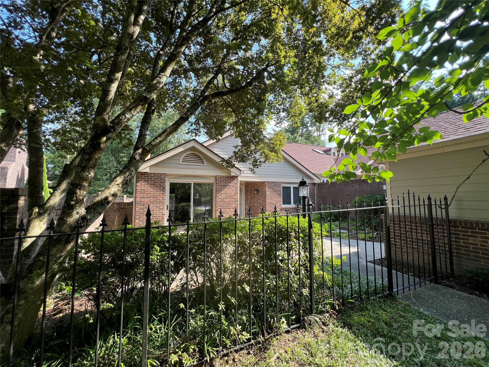 108 Glenbrook Drive — Hendersonville