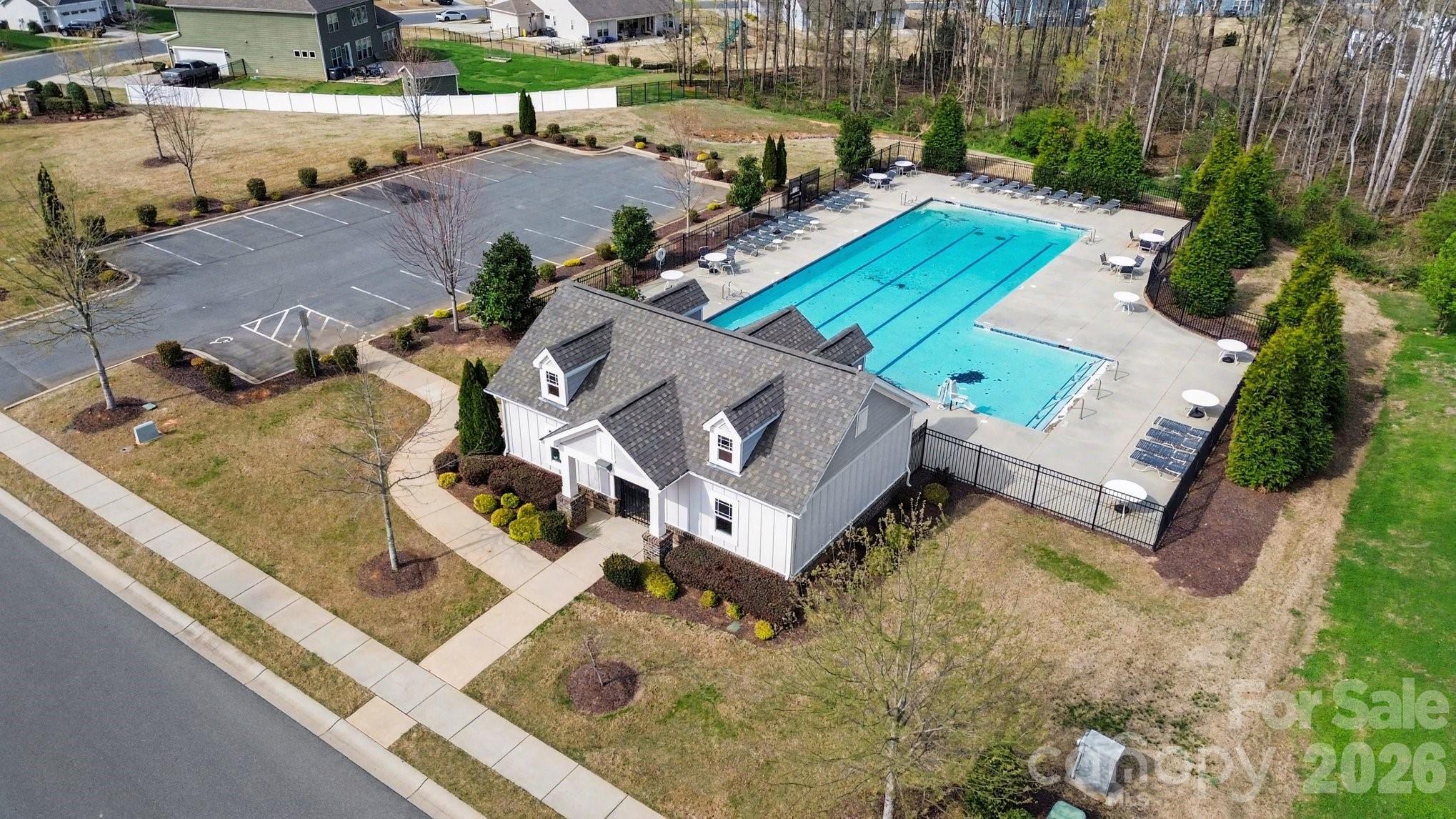 1300 Oakhurst Drive — Waxhaw