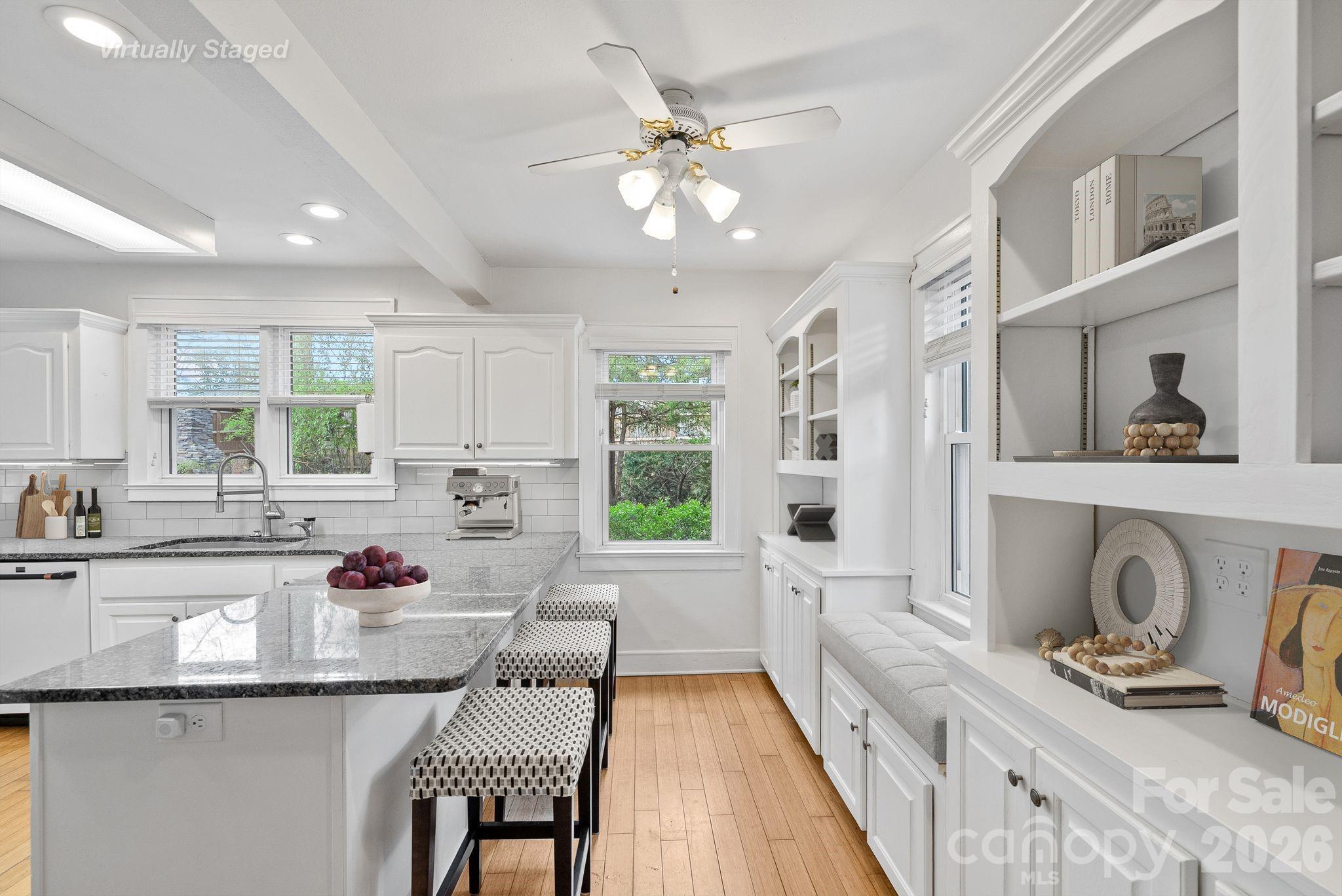 832 Sand Hill Road — Asheville