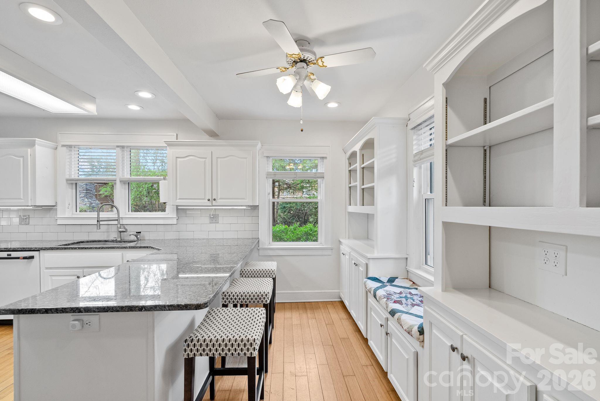 832 Sand Hill Road — Asheville