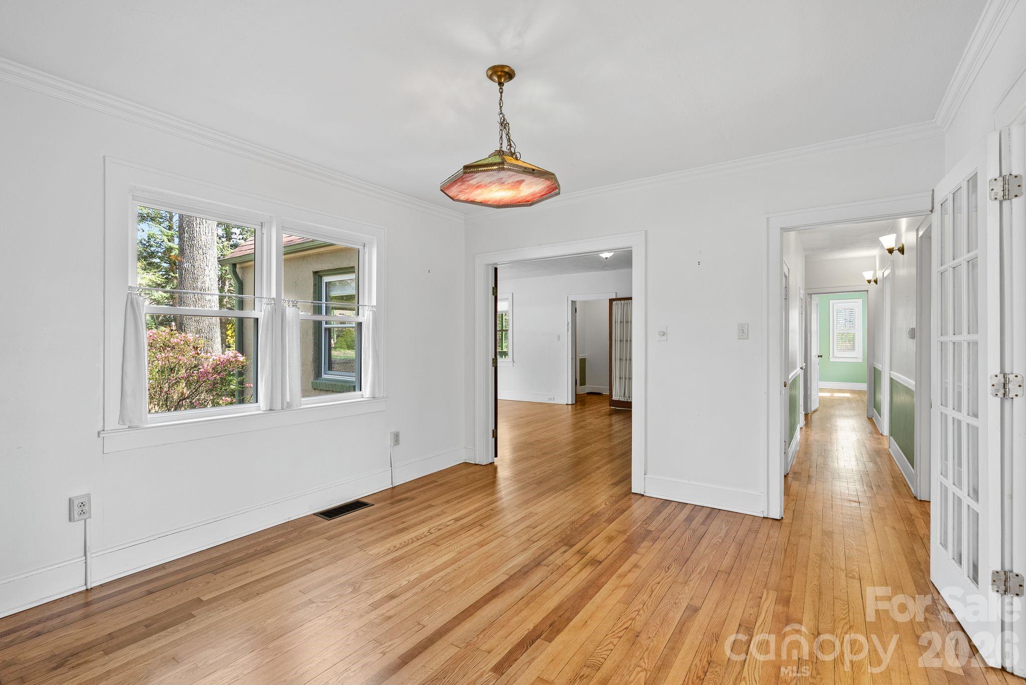 832 Sand Hill Road — Asheville