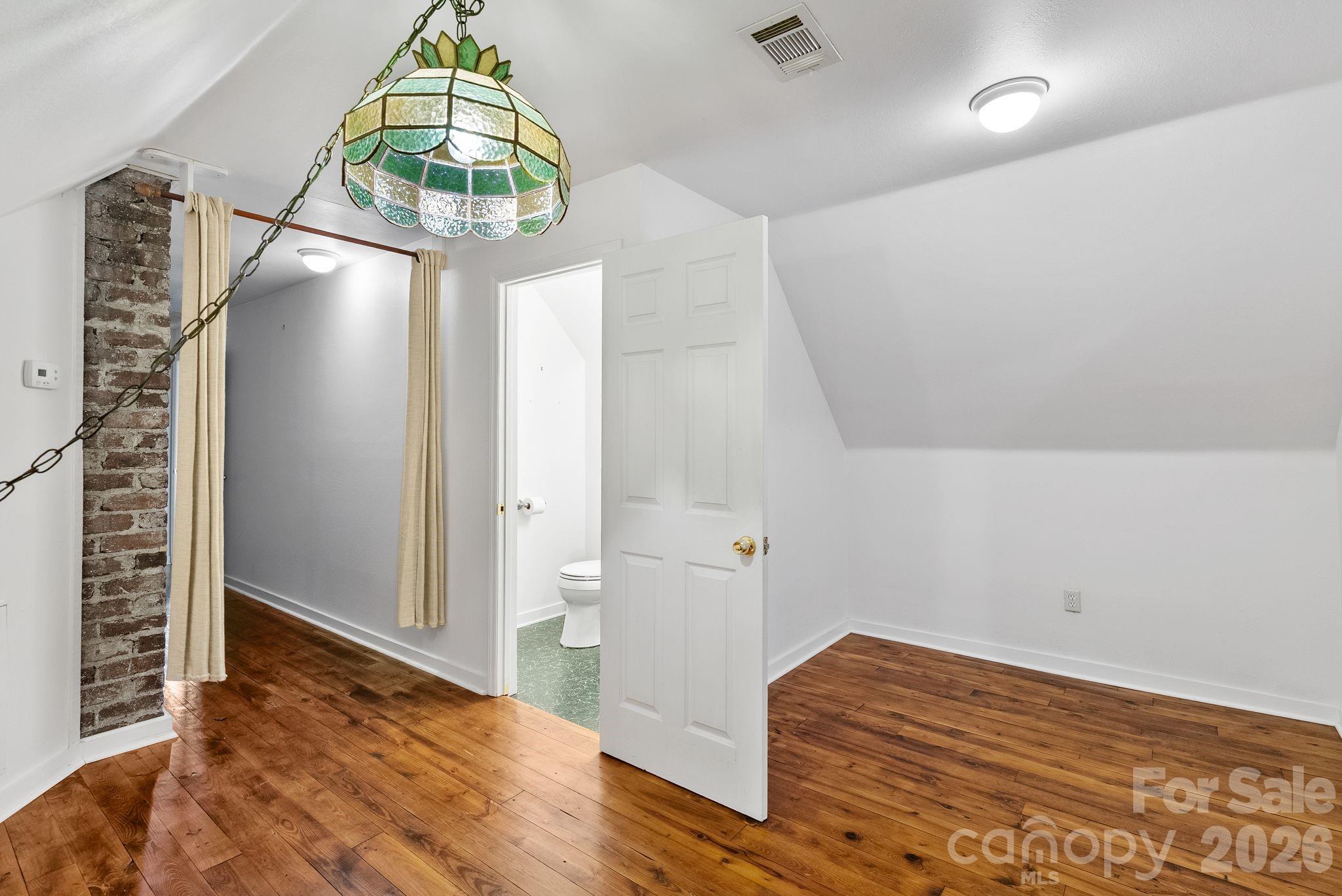 832 Sand Hill Road — Asheville