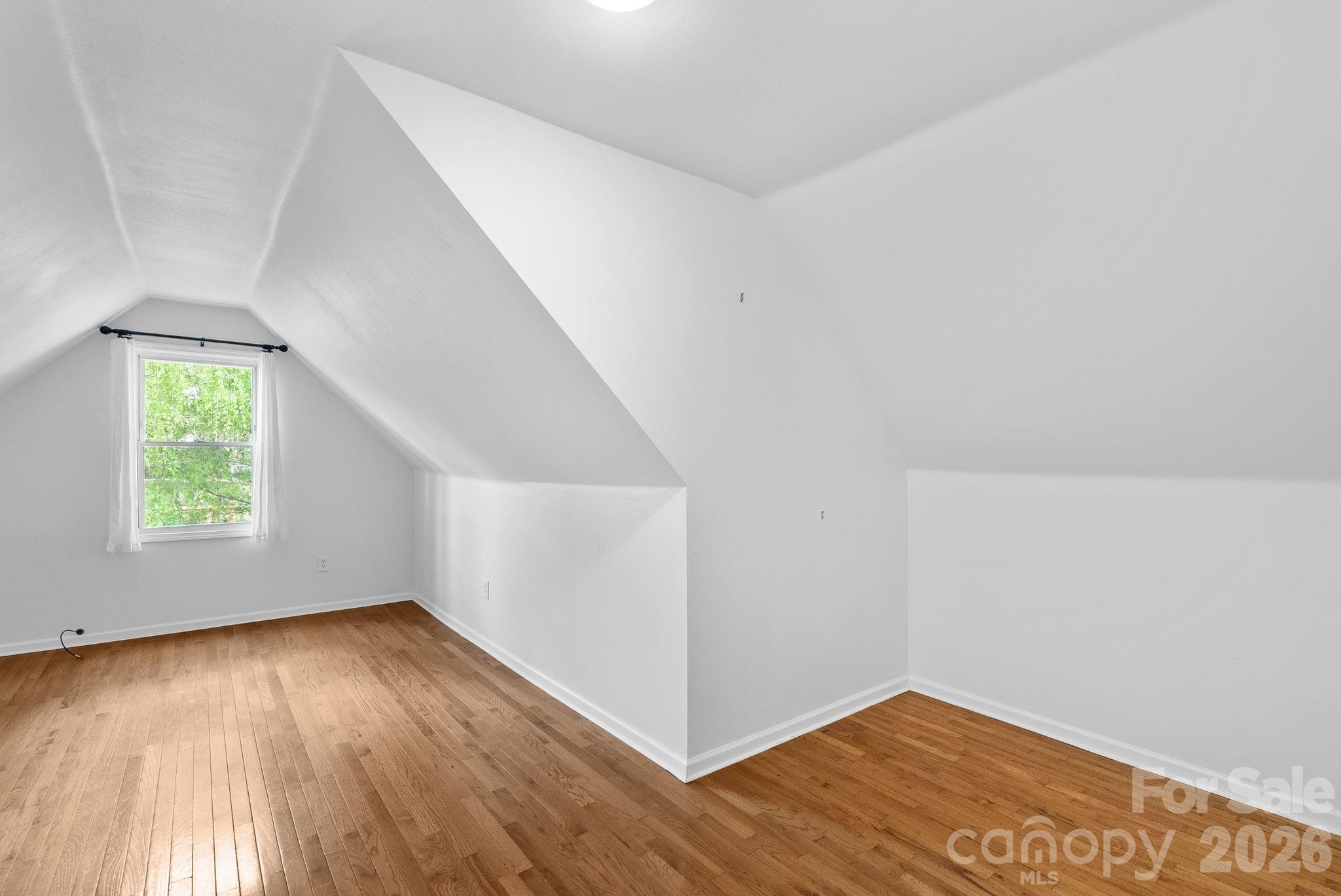 832 Sand Hill Road — Asheville