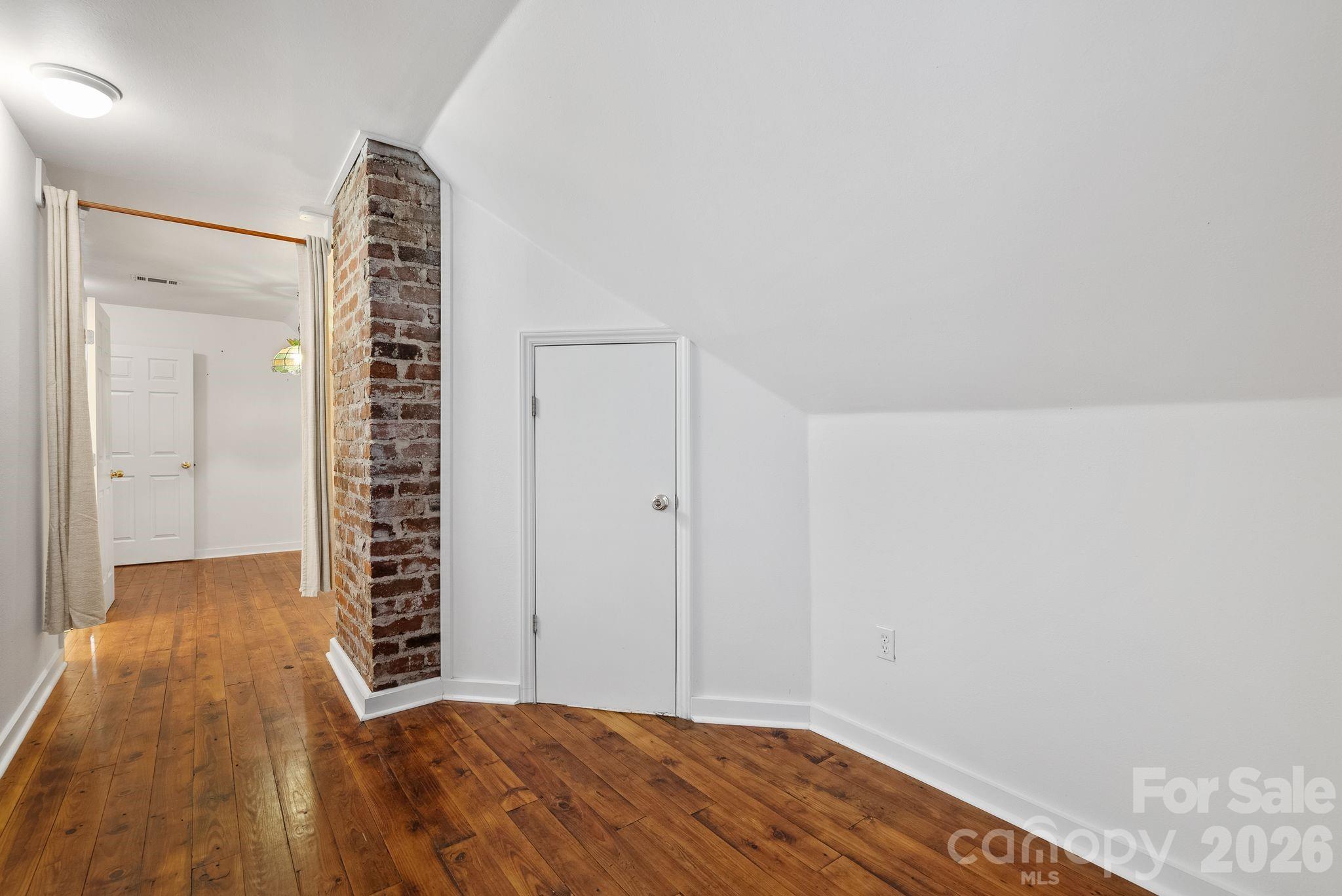 832 Sand Hill Road — Asheville