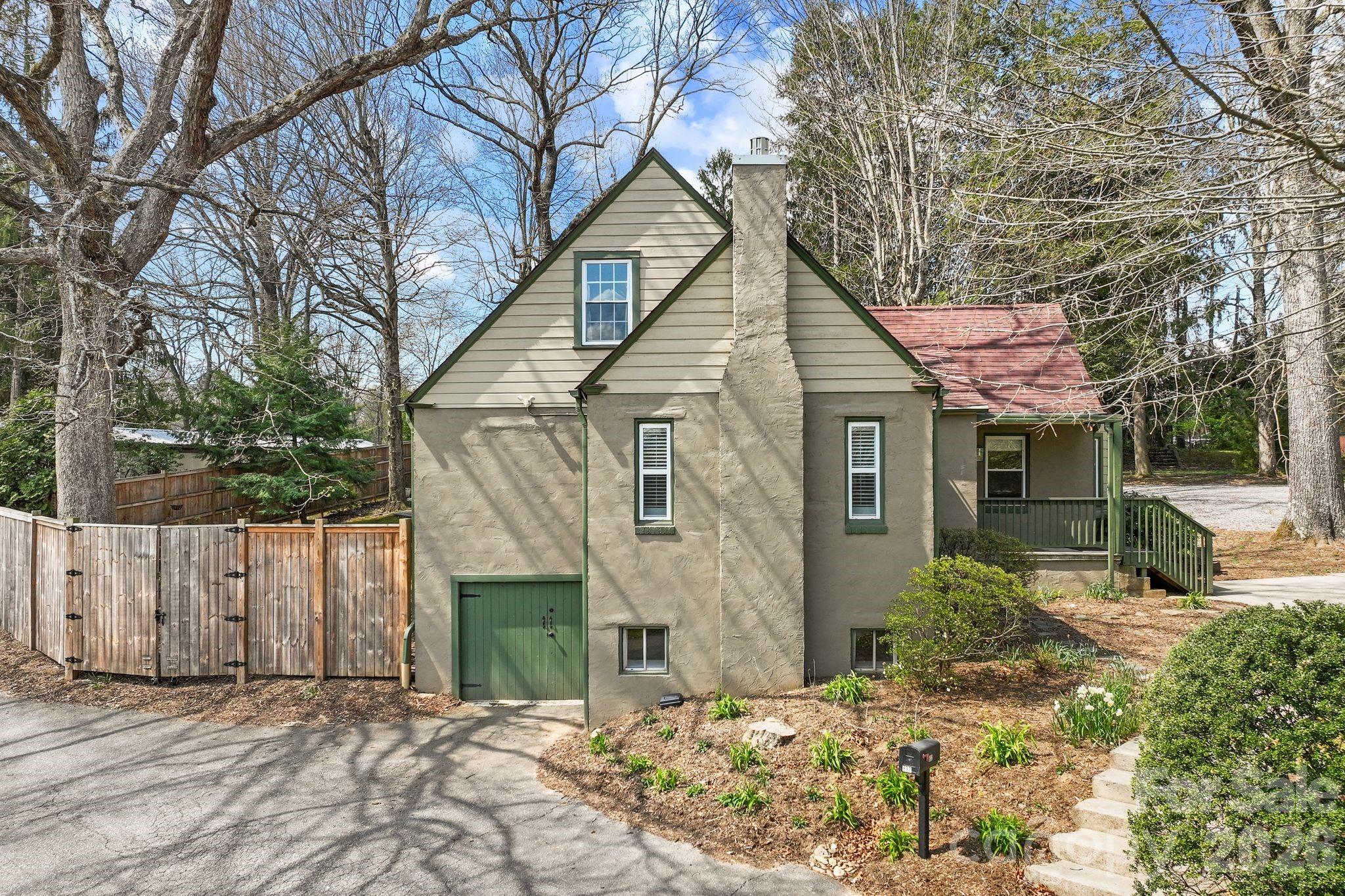 832 Sand Hill Road — Asheville