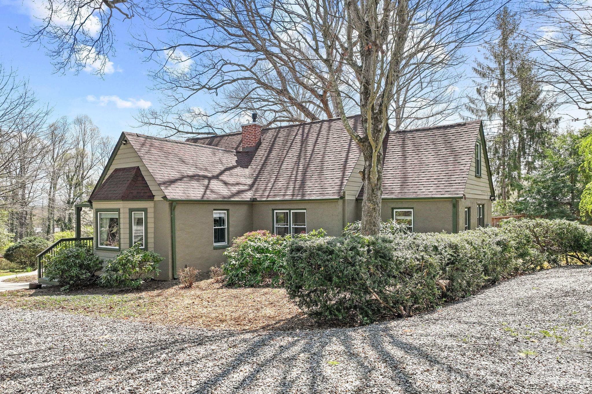 832 Sand Hill Road — Asheville