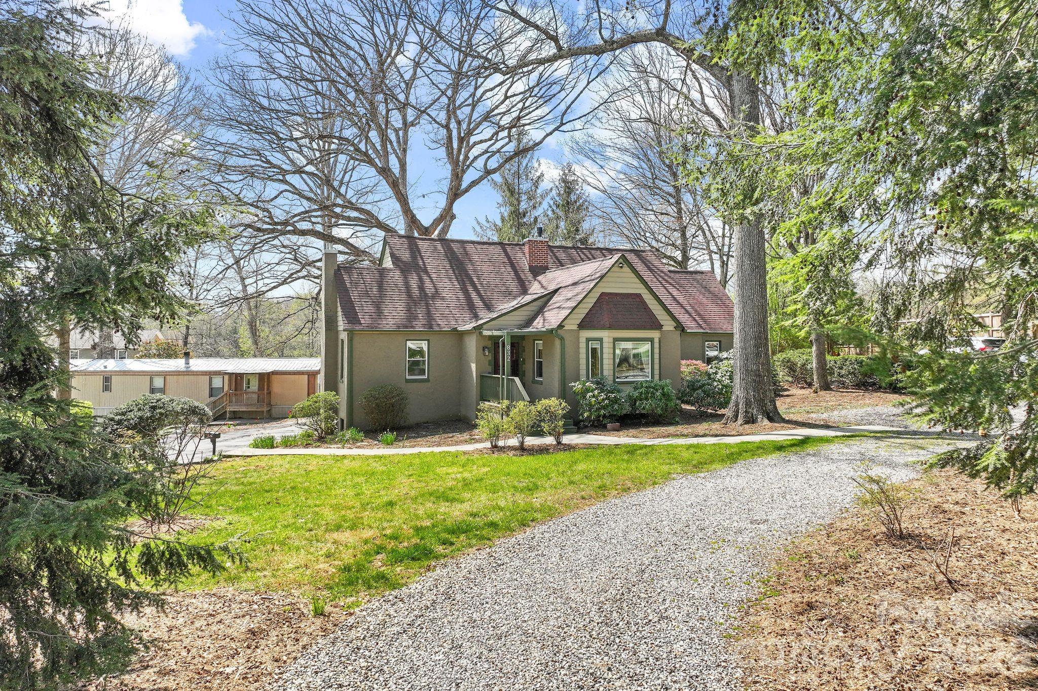 832 Sand Hill Road — Asheville