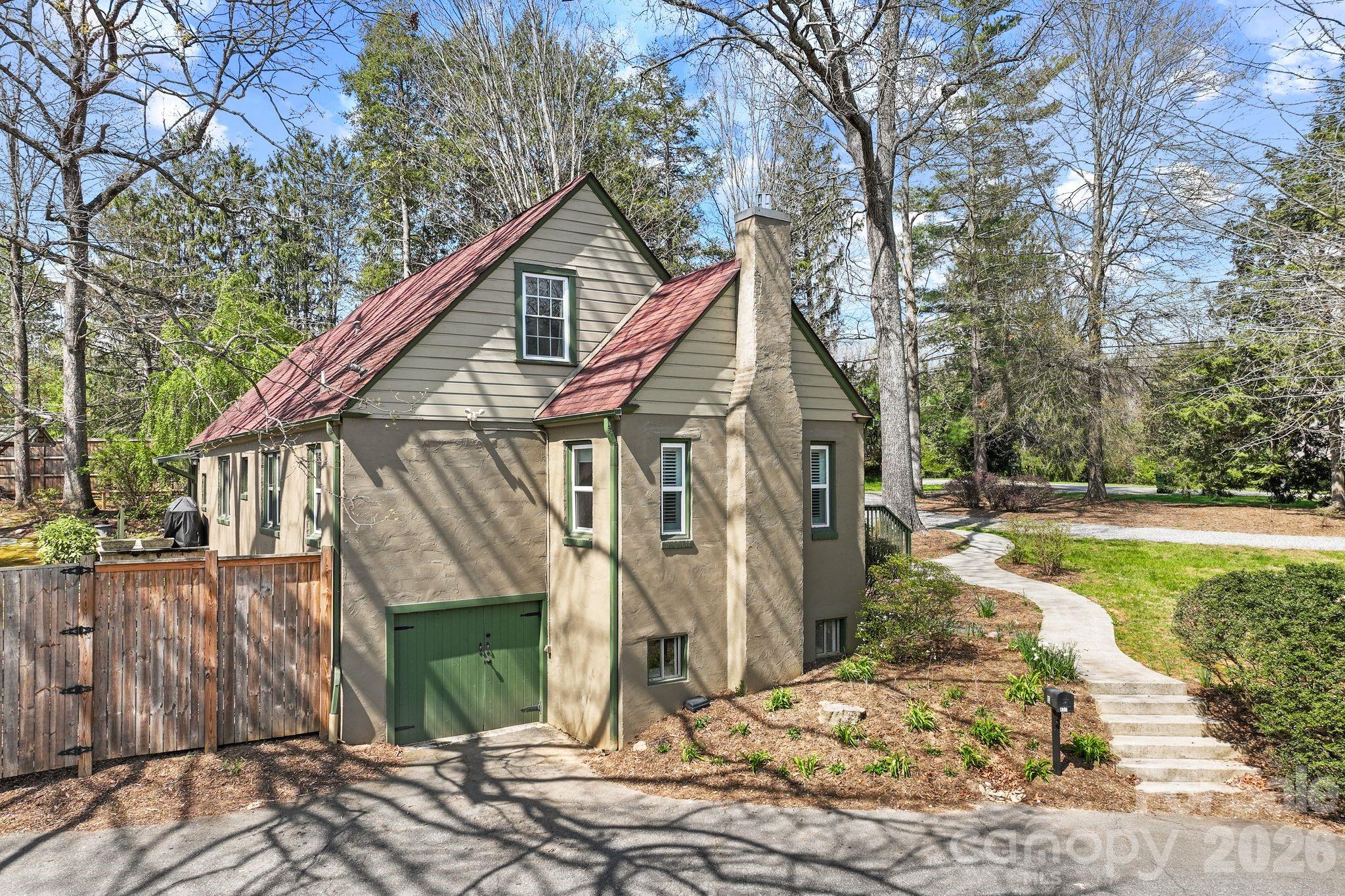 832 Sand Hill Road — Asheville