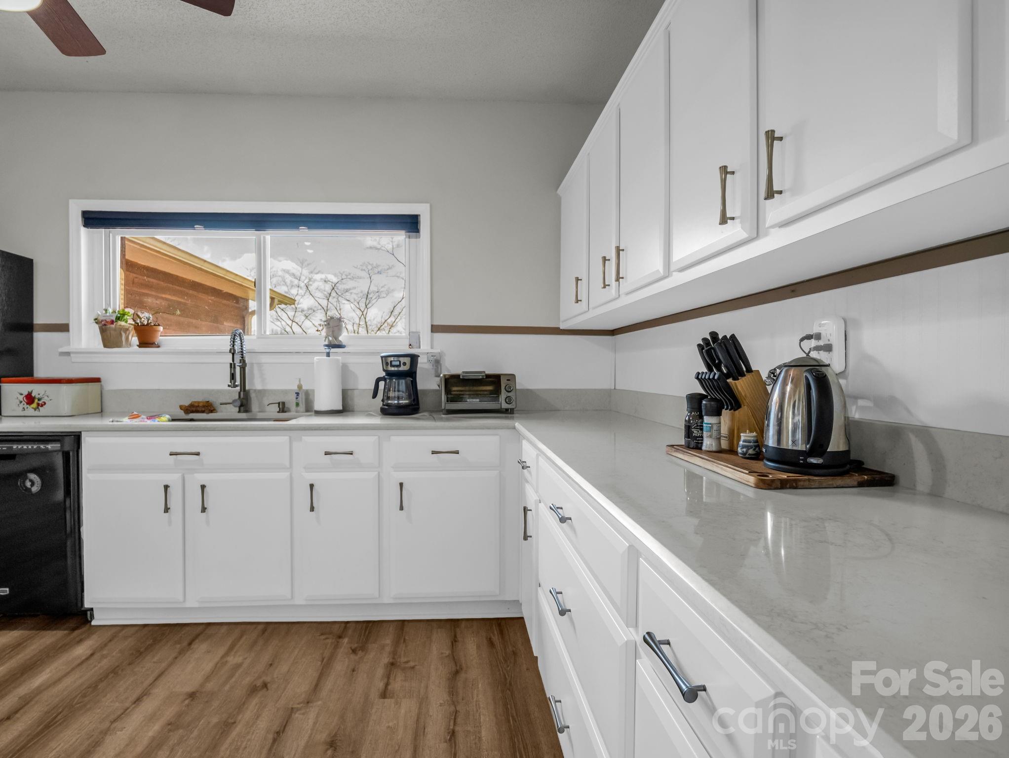 47 Granny Apple Road — Hendersonville