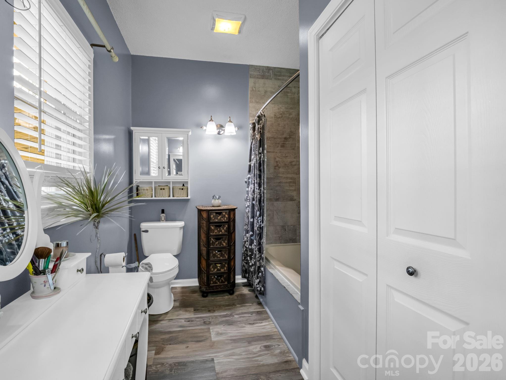 47 Granny Apple Road — Hendersonville