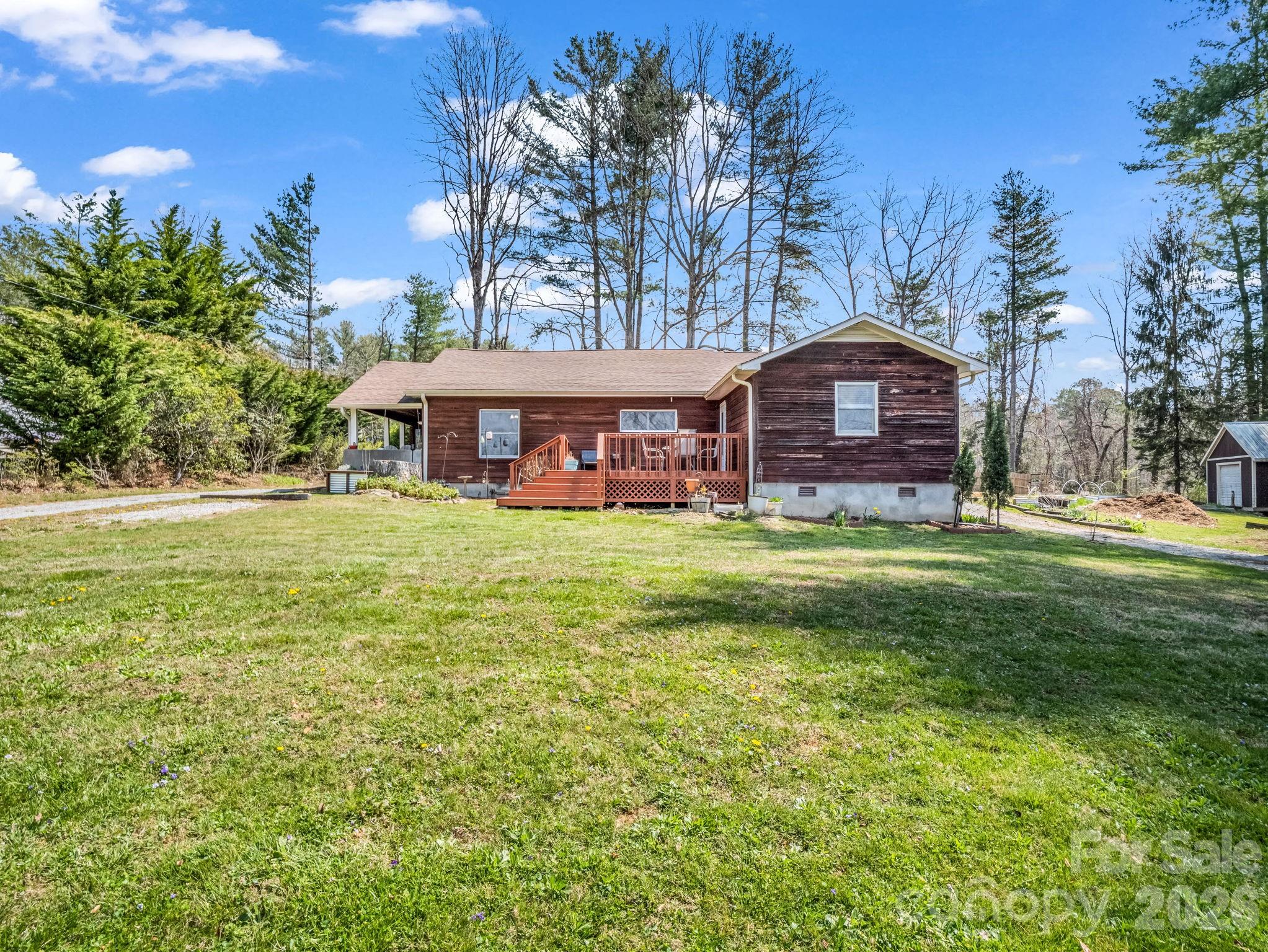 47 Granny Apple Road — Hendersonville