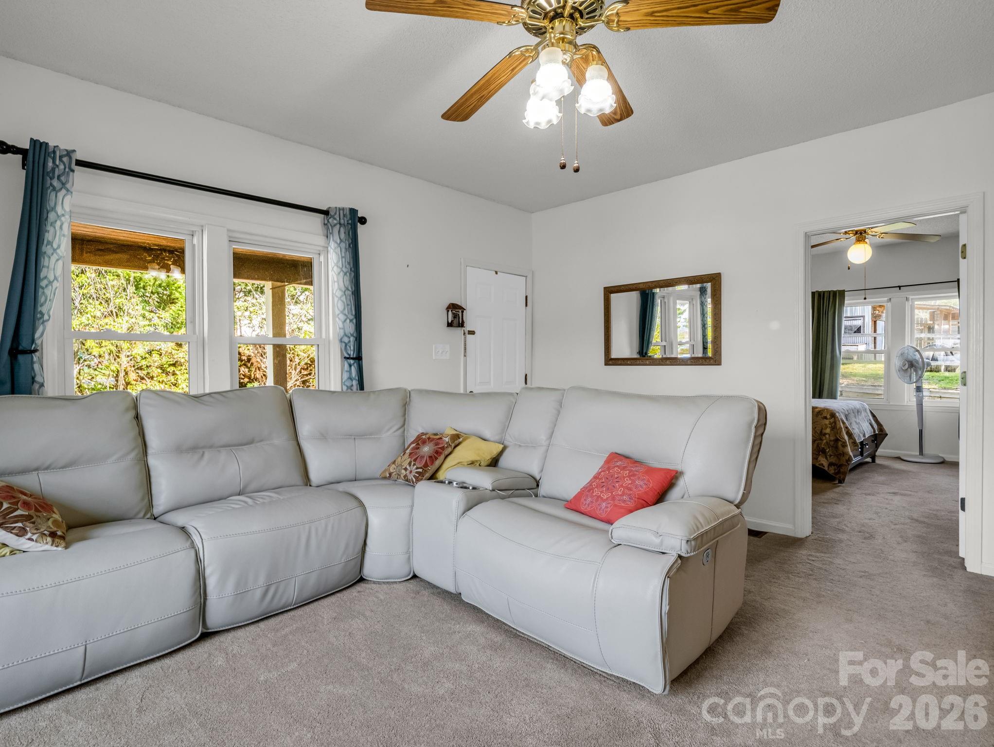 47 Granny Apple Road — Hendersonville