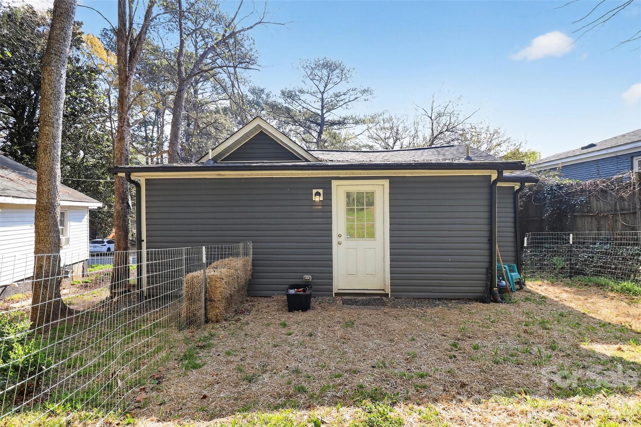 272 Broad Drive SW — Concord