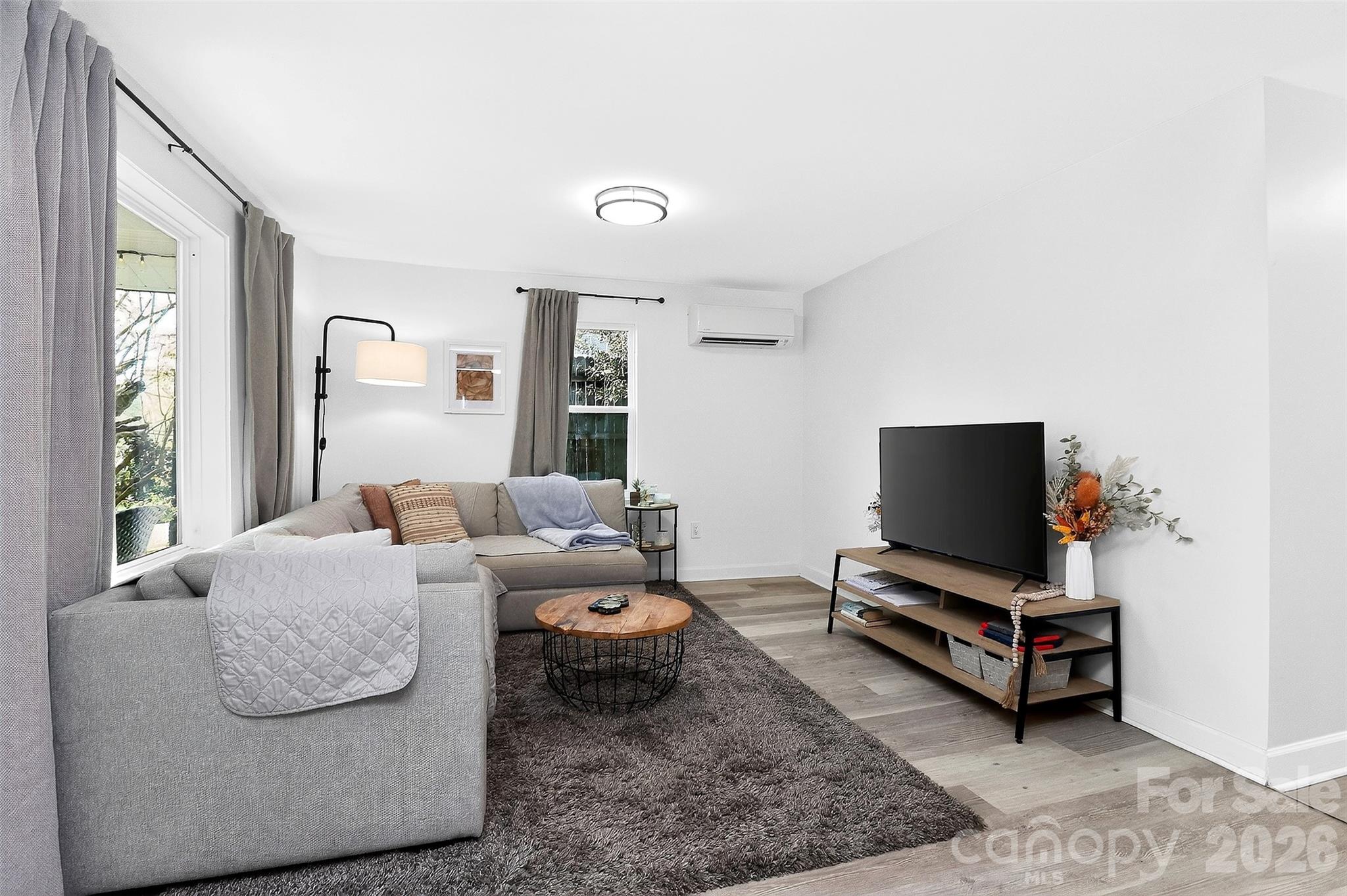 272 Broad Drive SW — Concord