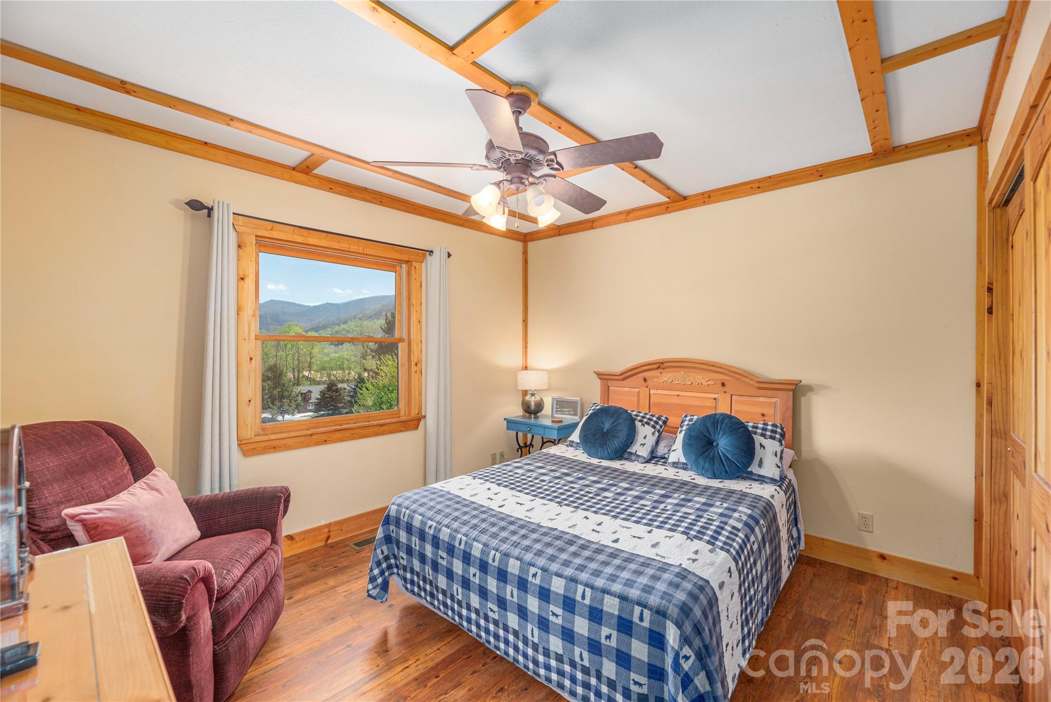 129 Valley Creek Drive — Maggie Valley