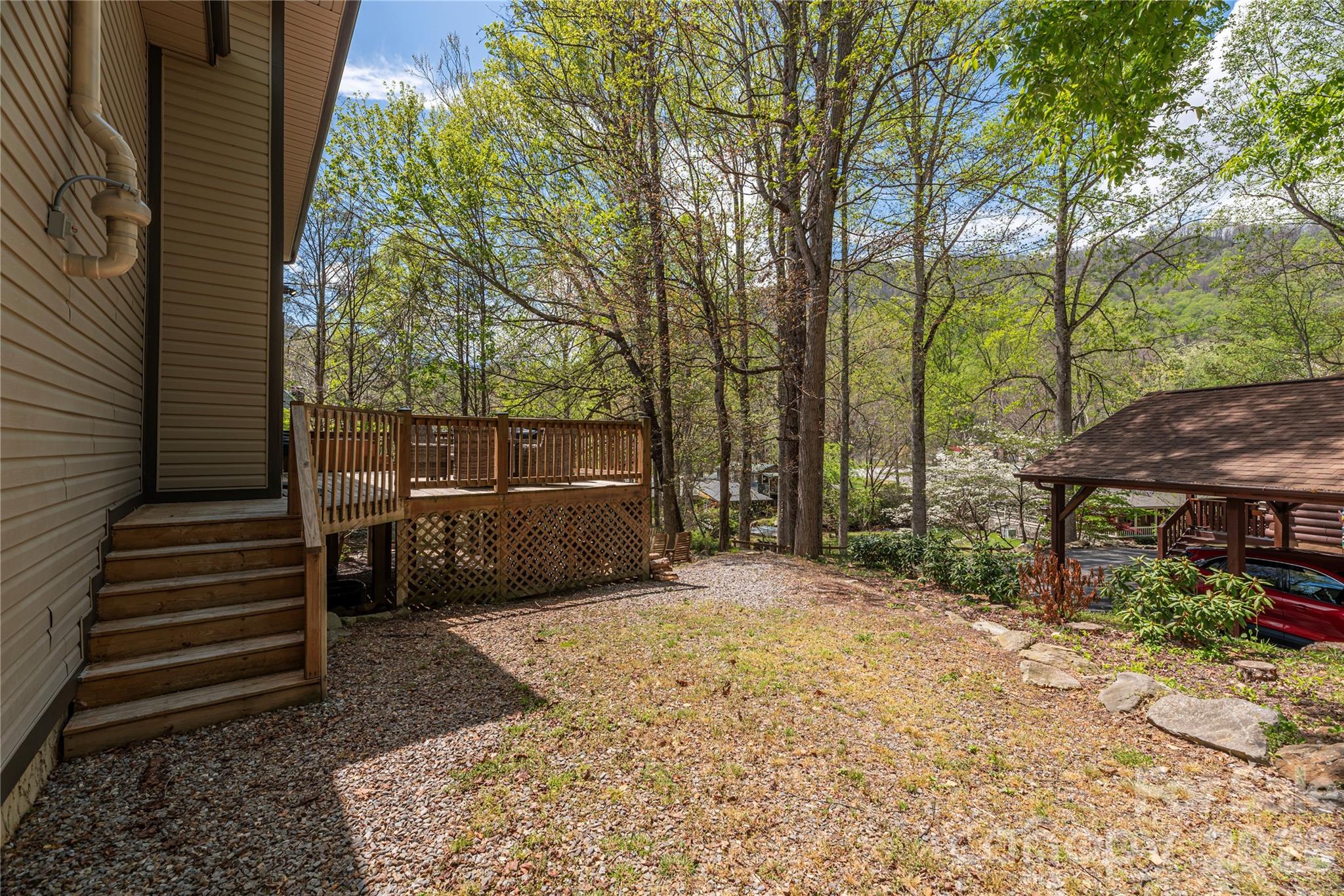 129 Valley Creek Drive — Maggie Valley