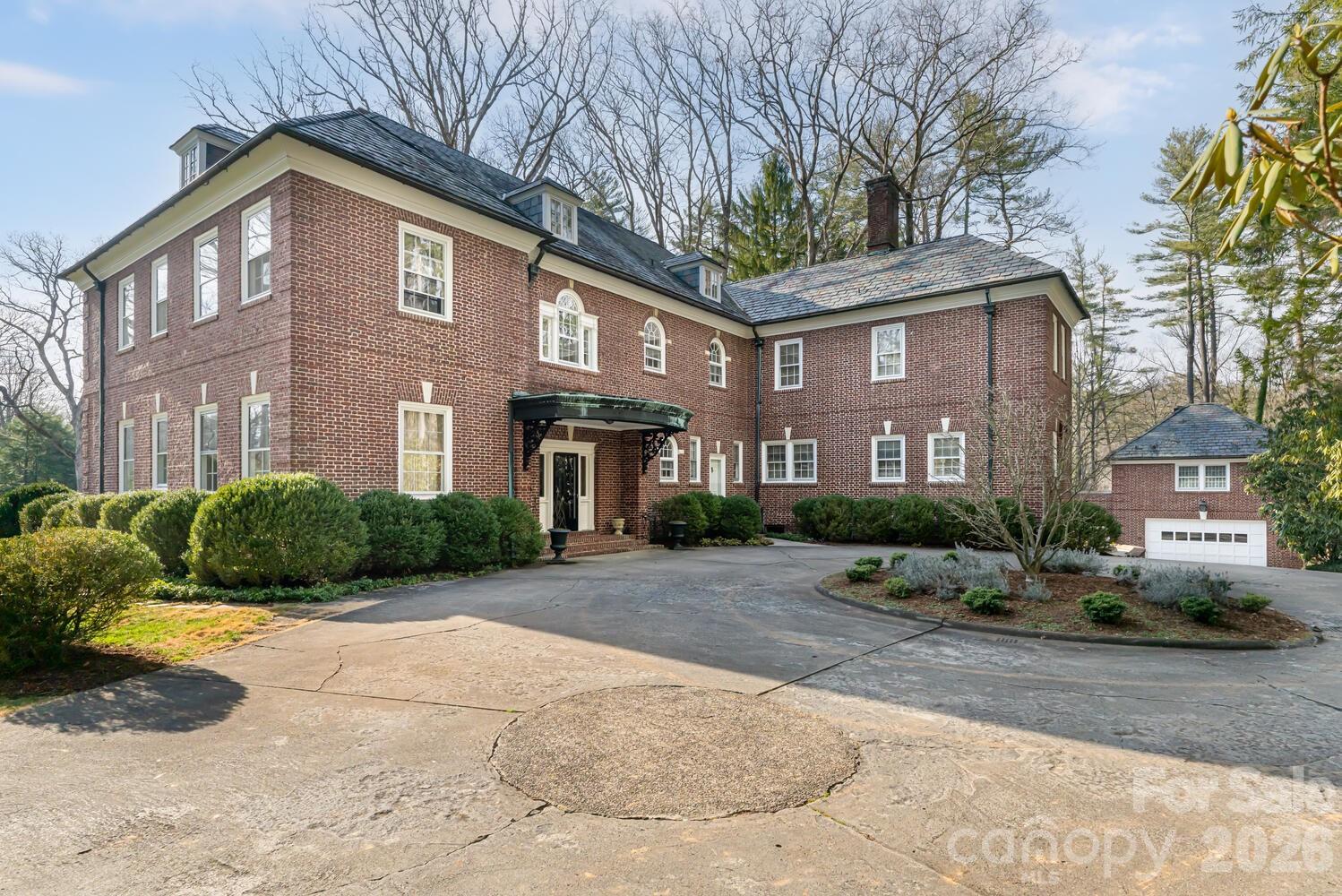 407 Vanderbilt Road — Asheville