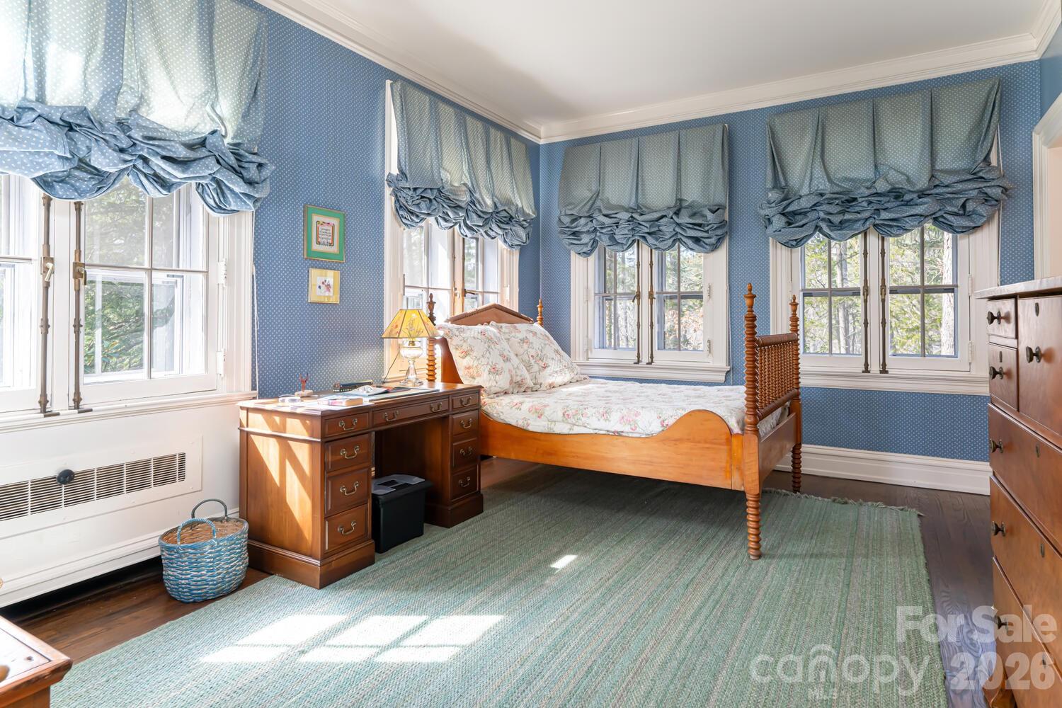 407 Vanderbilt Road — Asheville
