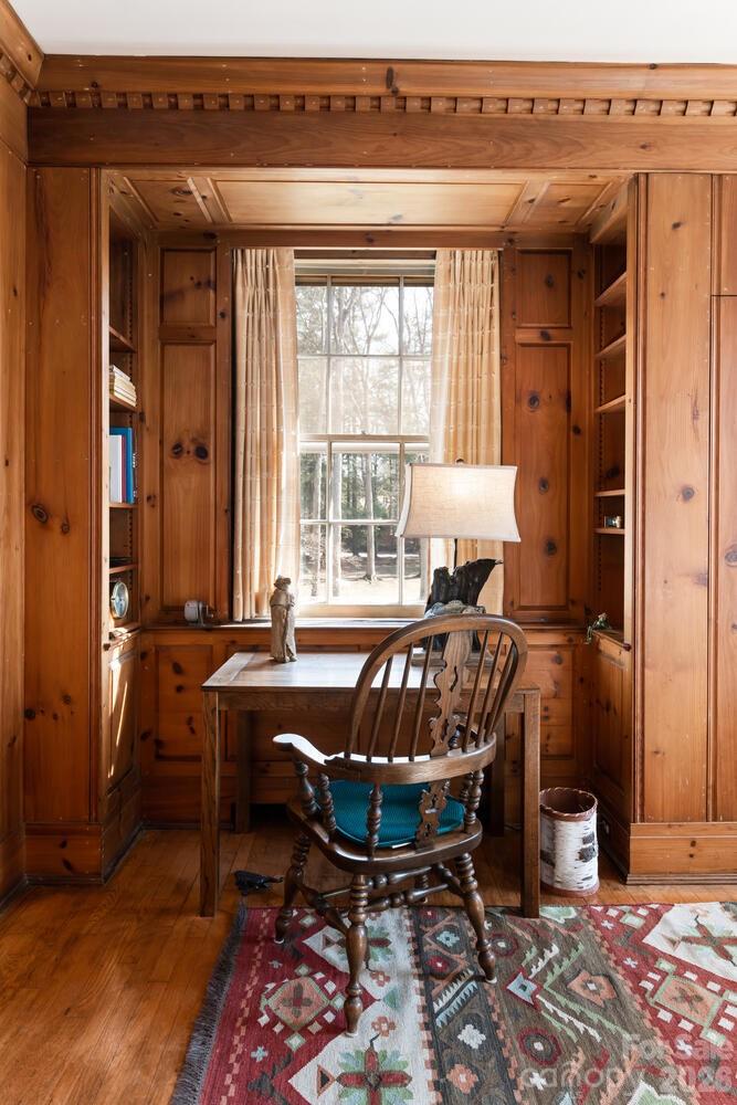 407 Vanderbilt Road — Asheville