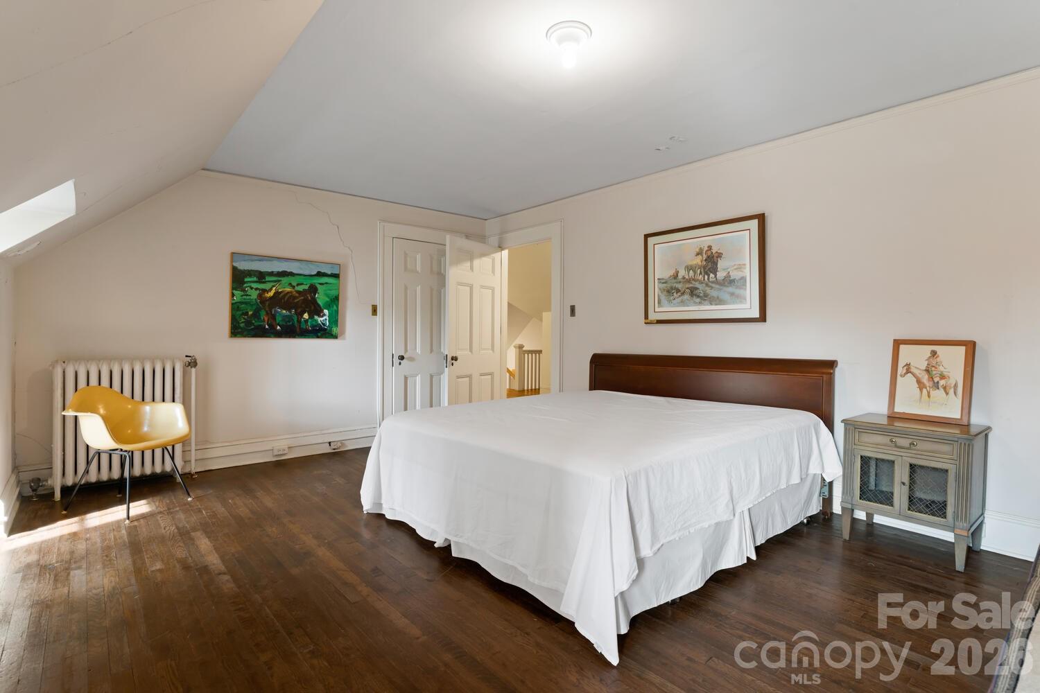 407 Vanderbilt Road — Asheville
