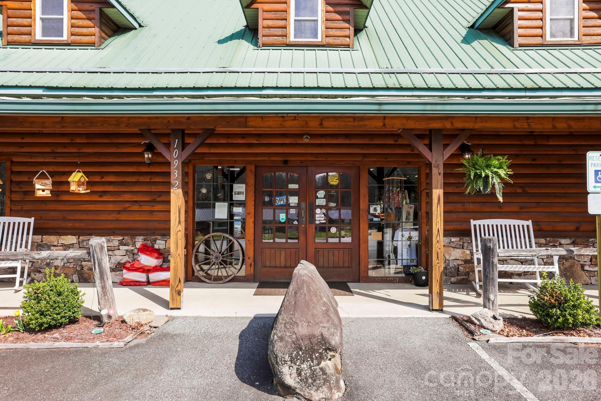 10932 Rosman Highway — Lake Toxaway