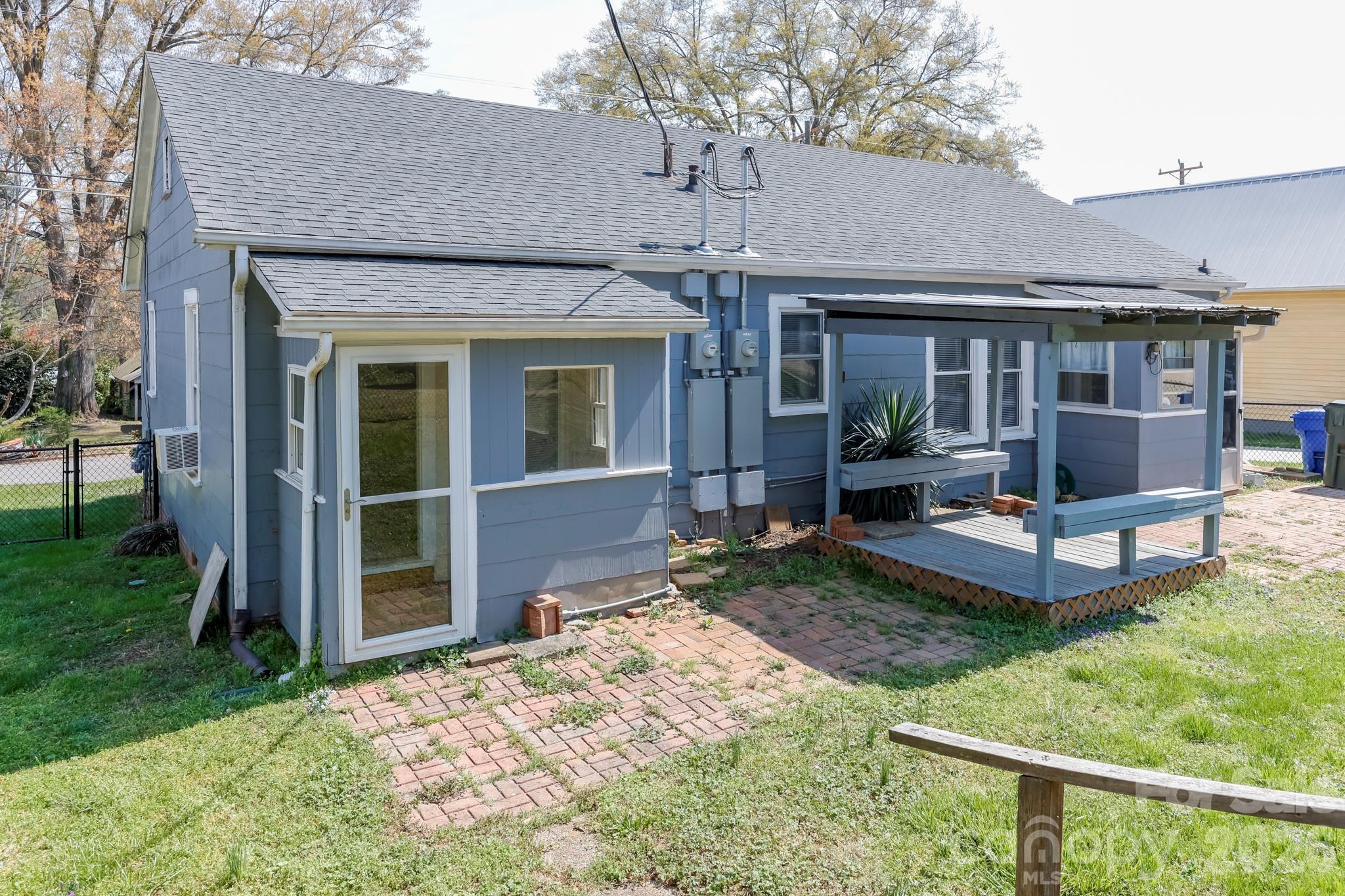 114 S Mitchell Street — Rutherfordton