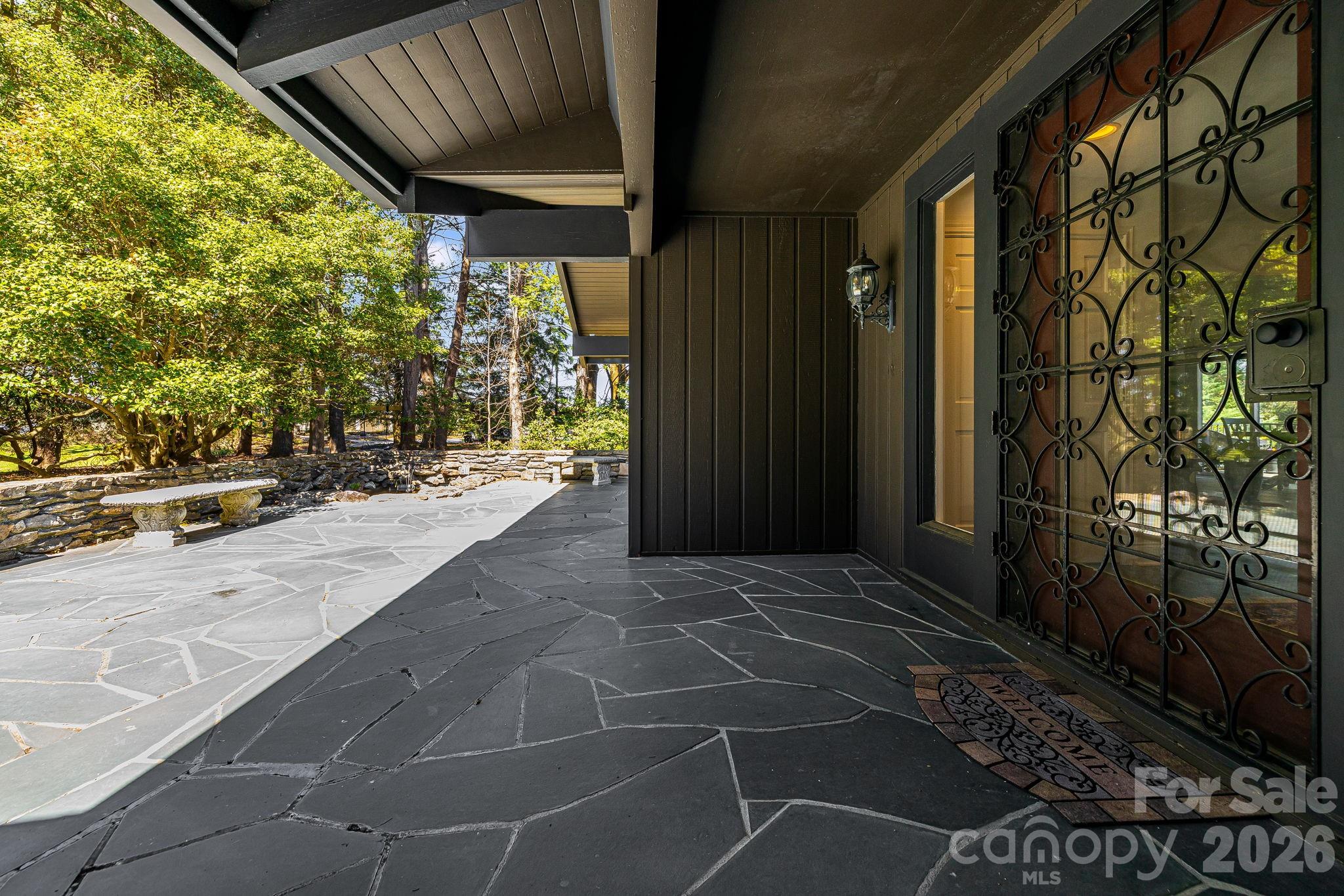 254 Orchard Circle — Laurel Park