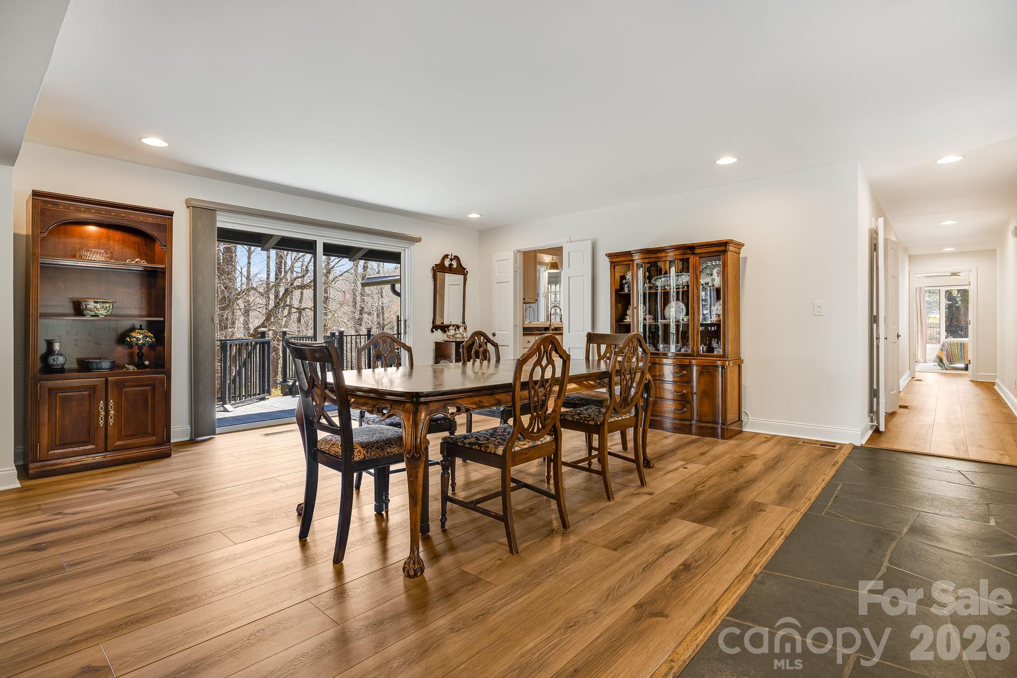 254 Orchard Circle — Laurel Park