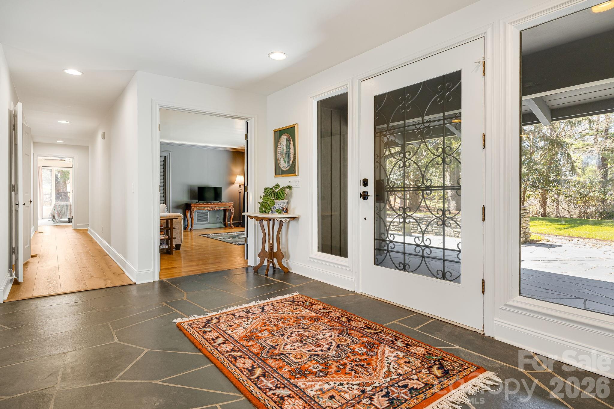 254 Orchard Circle — Laurel Park