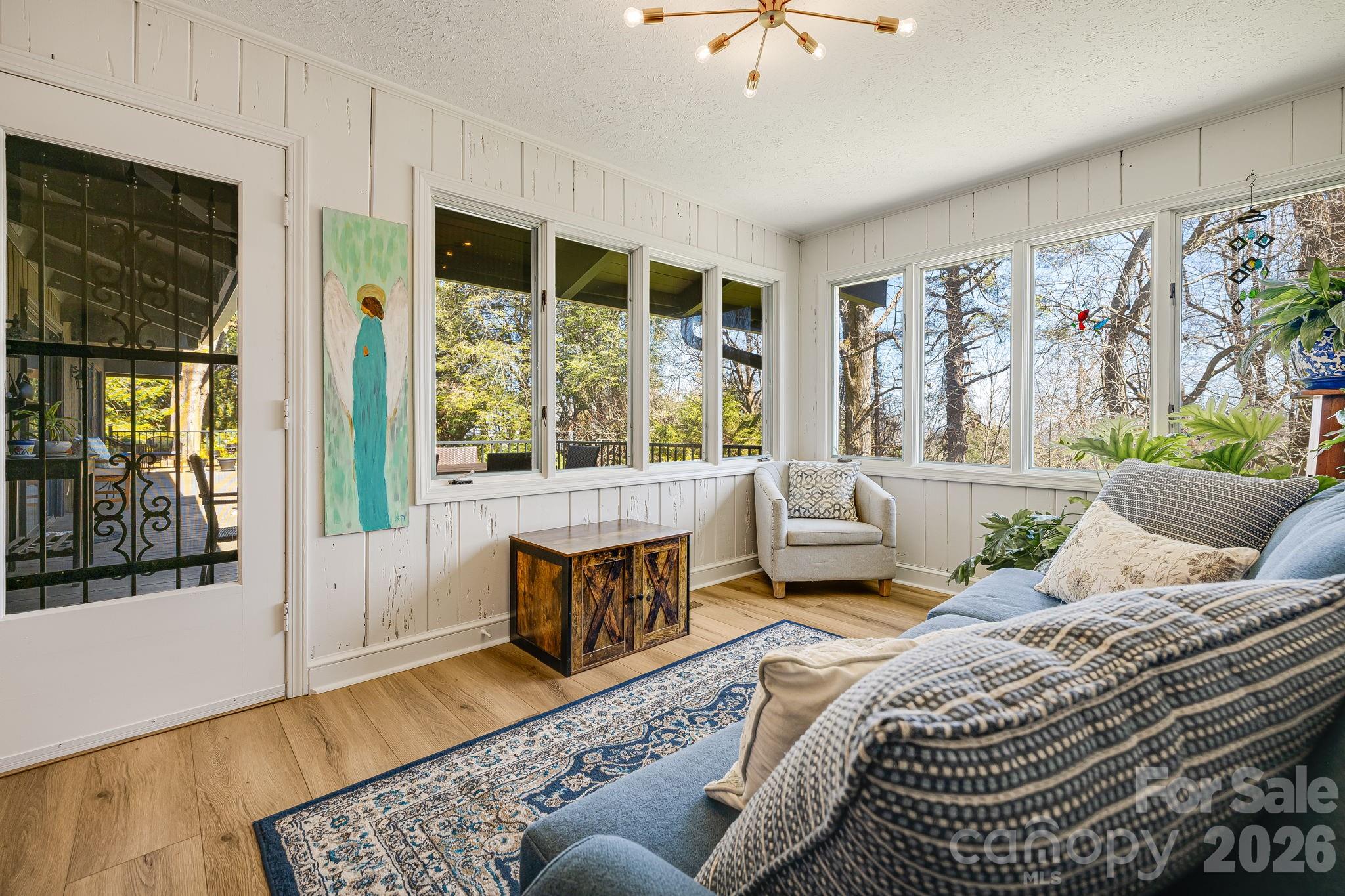 254 Orchard Circle — Laurel Park
