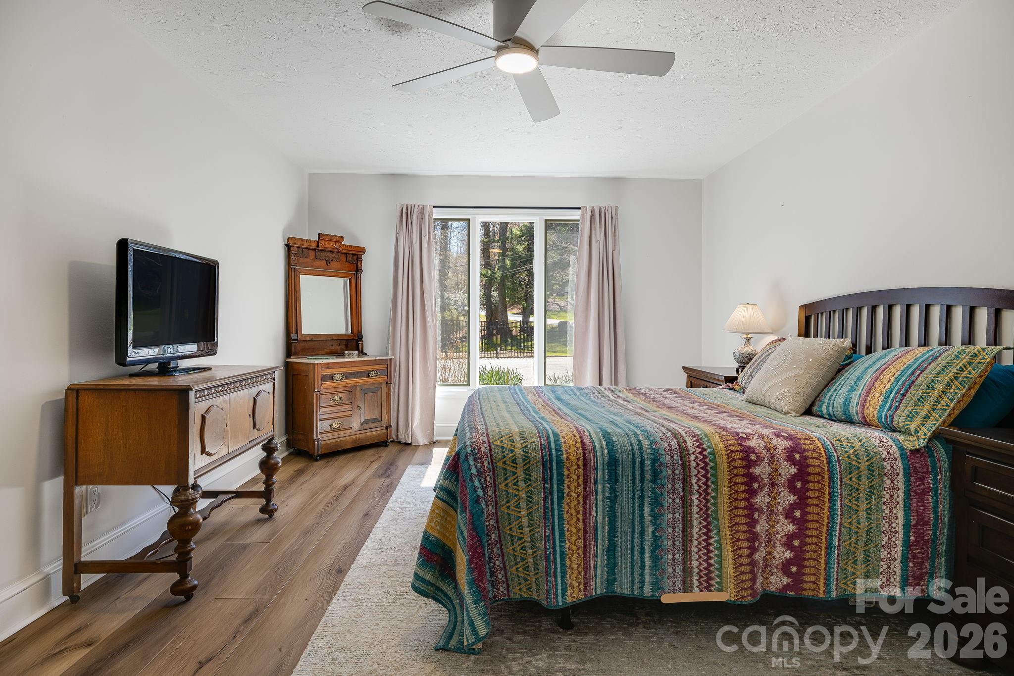 254 Orchard Circle — Laurel Park
