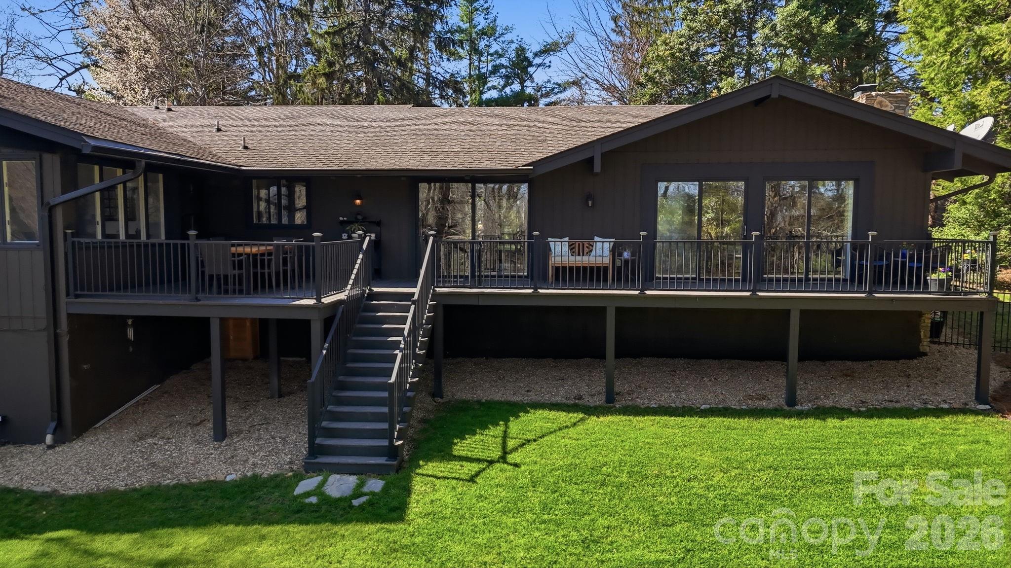 254 Orchard Circle — Laurel Park