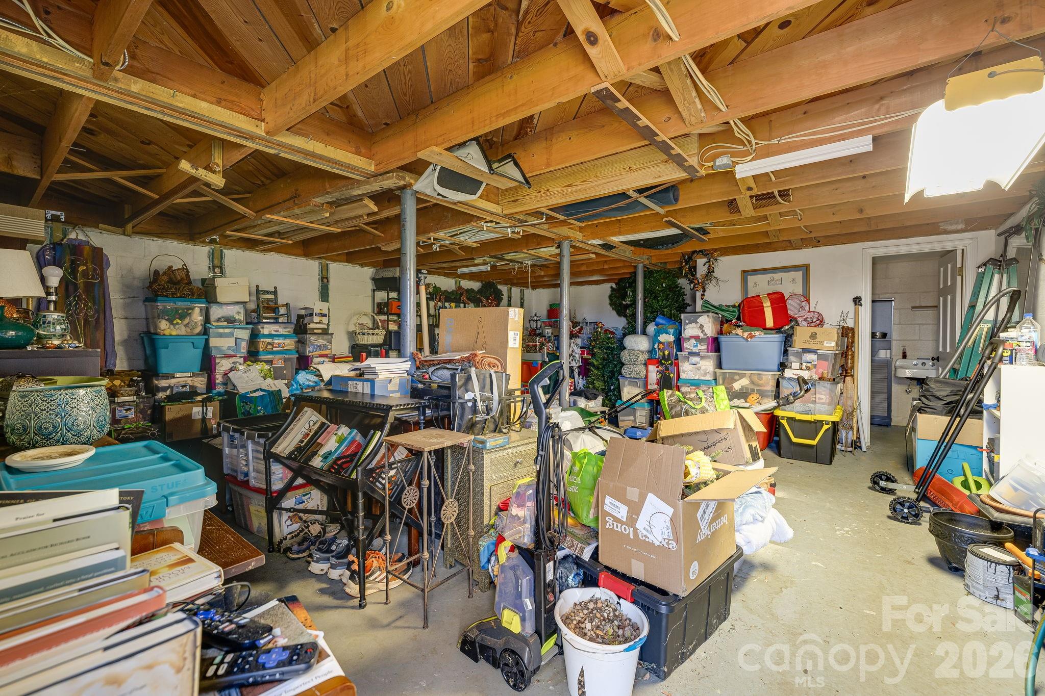 254 Orchard Circle — Laurel Park