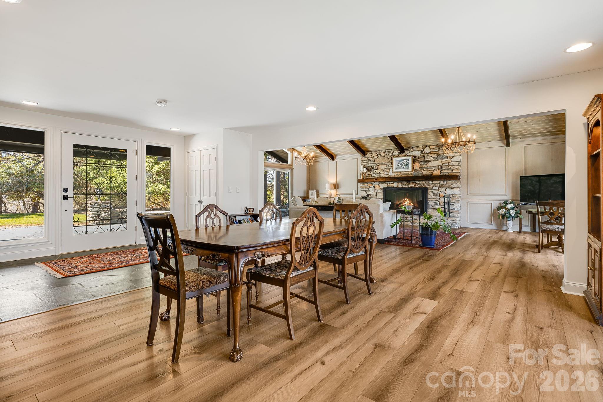 254 Orchard Circle — Laurel Park