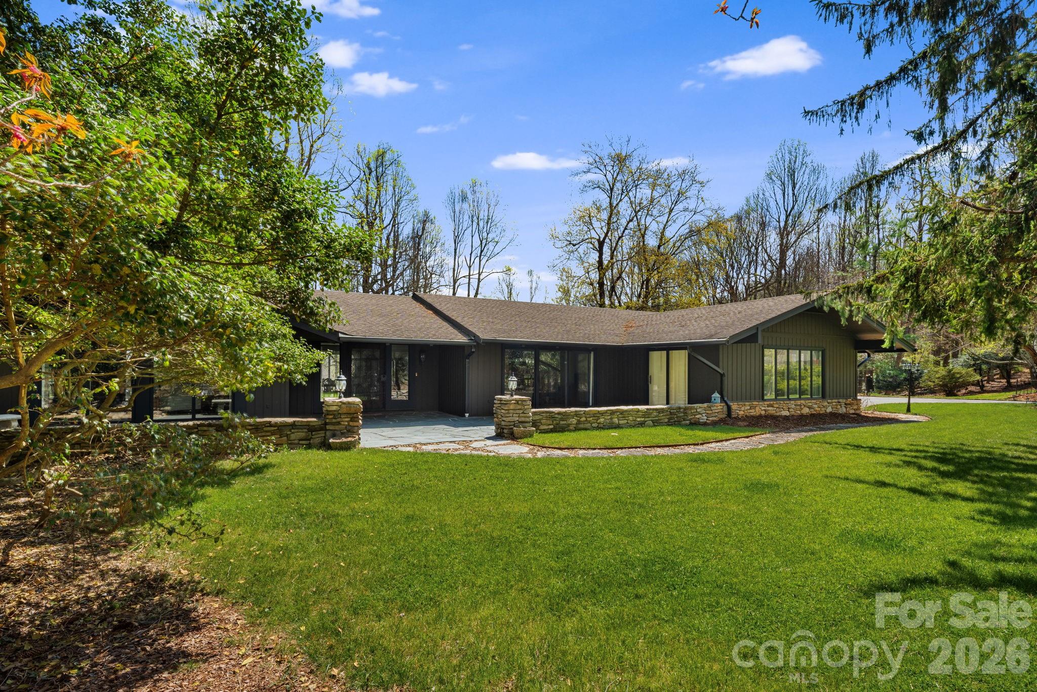 254 Orchard Circle — Laurel Park