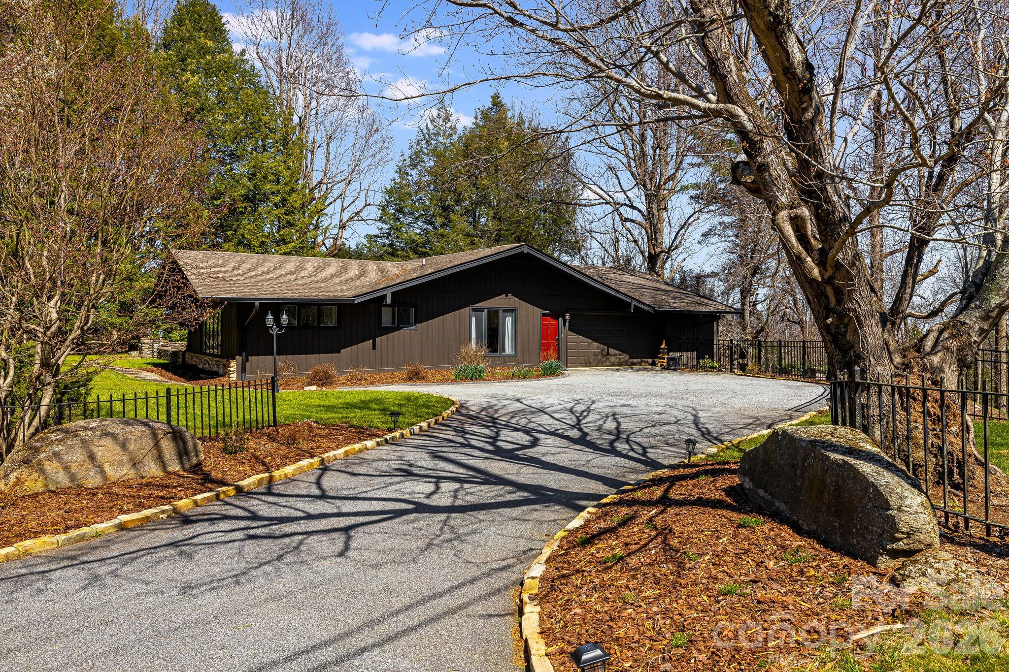 254 Orchard Circle — Laurel Park