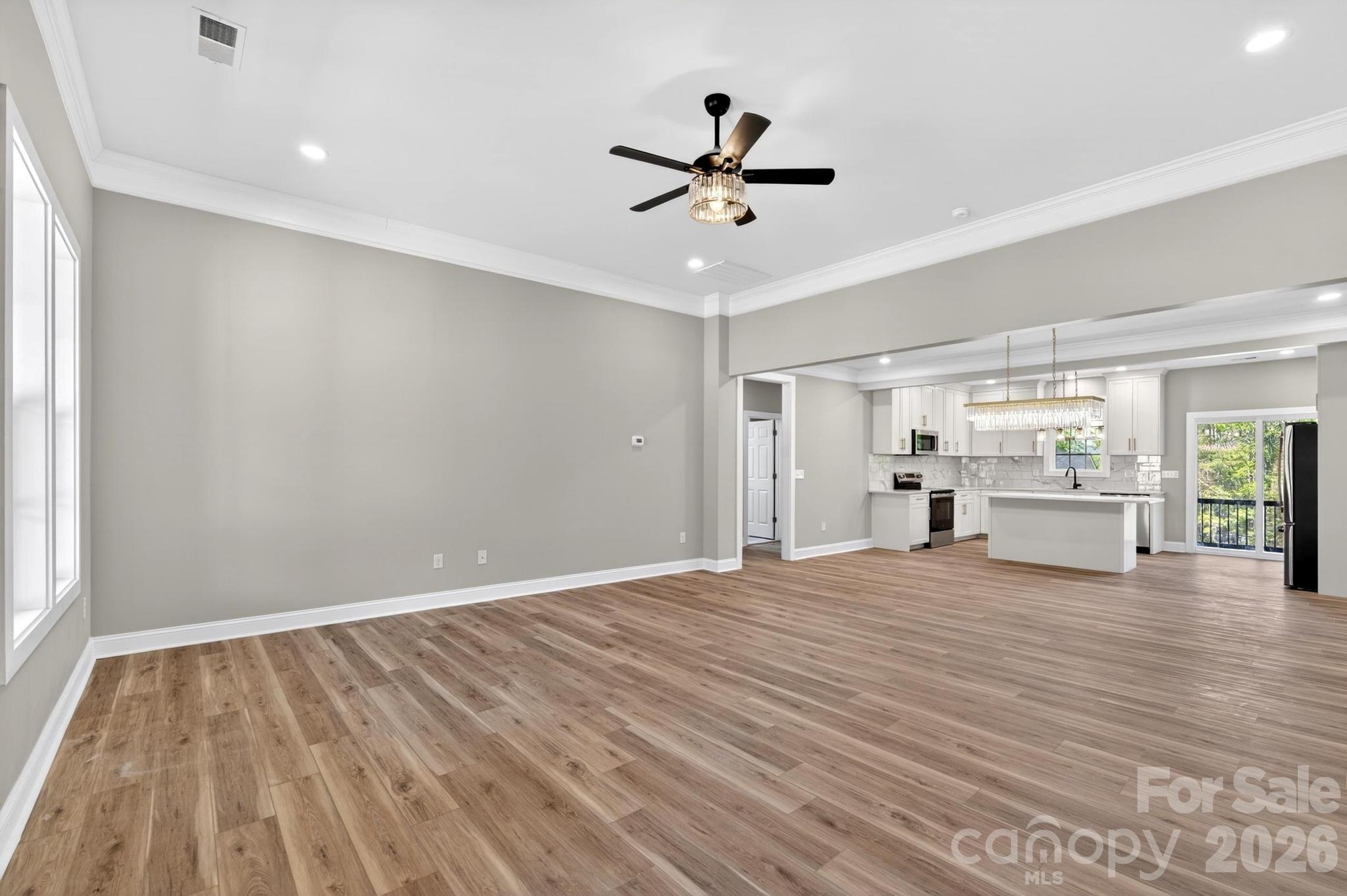 416 Whitmore Street SE — Lenoir