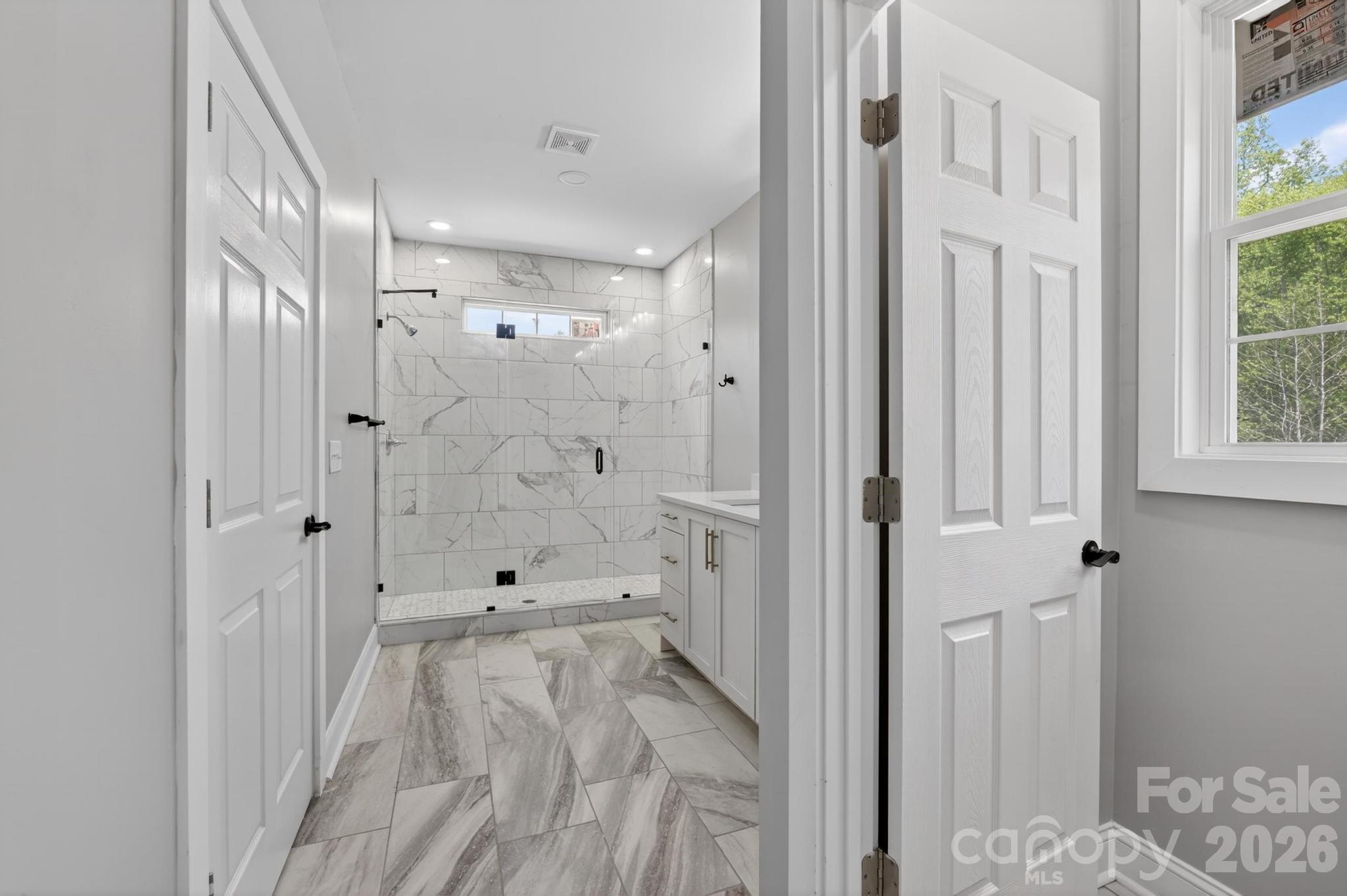 416 Whitmore Street SE — Lenoir