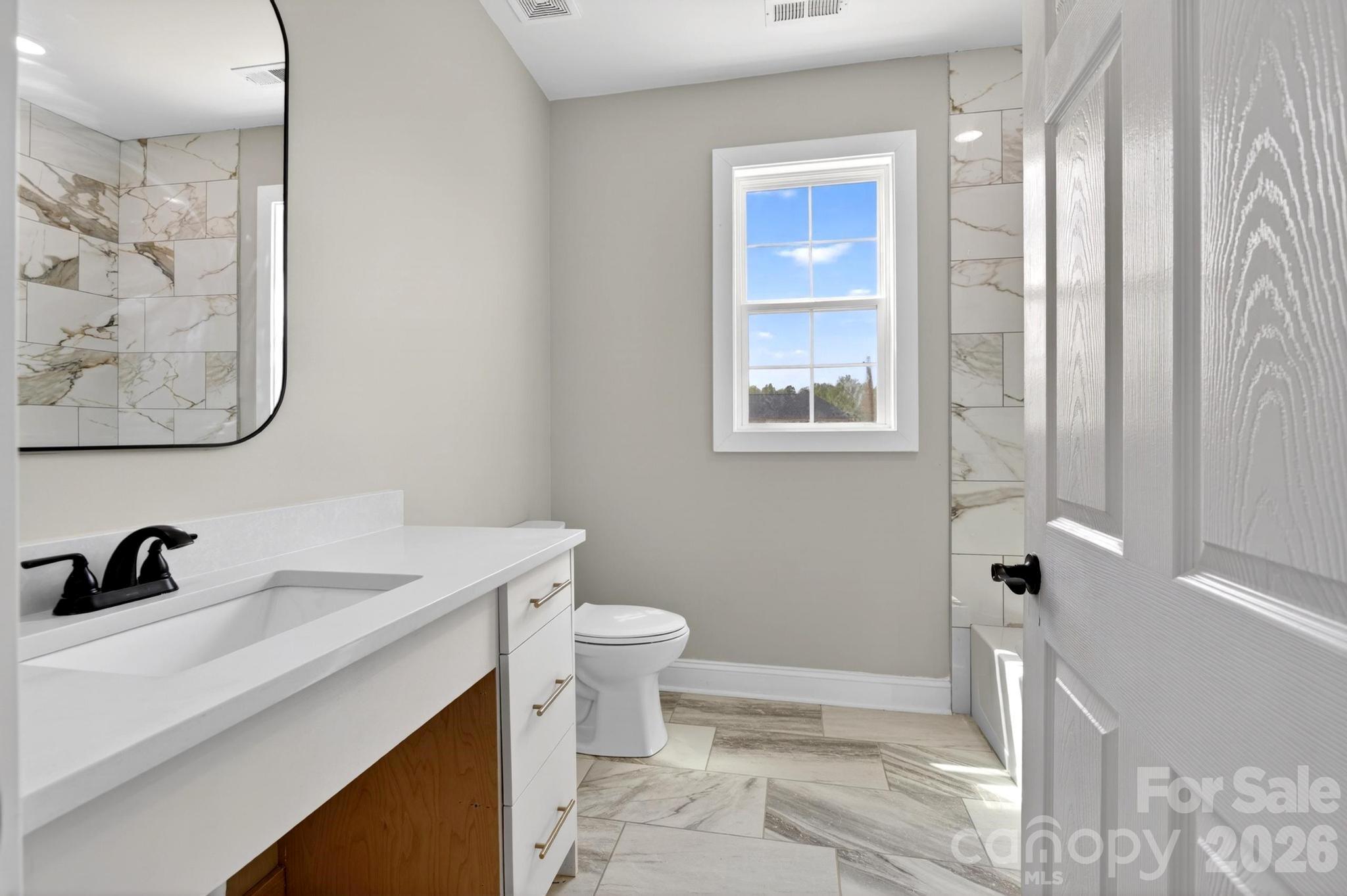 416 Whitmore Street SE — Lenoir