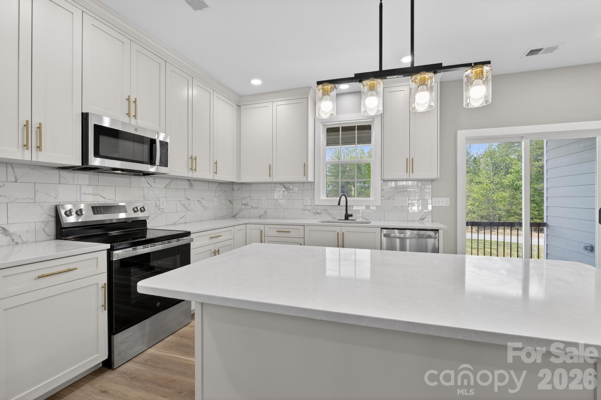 416 Whitmore Street SE — Lenoir