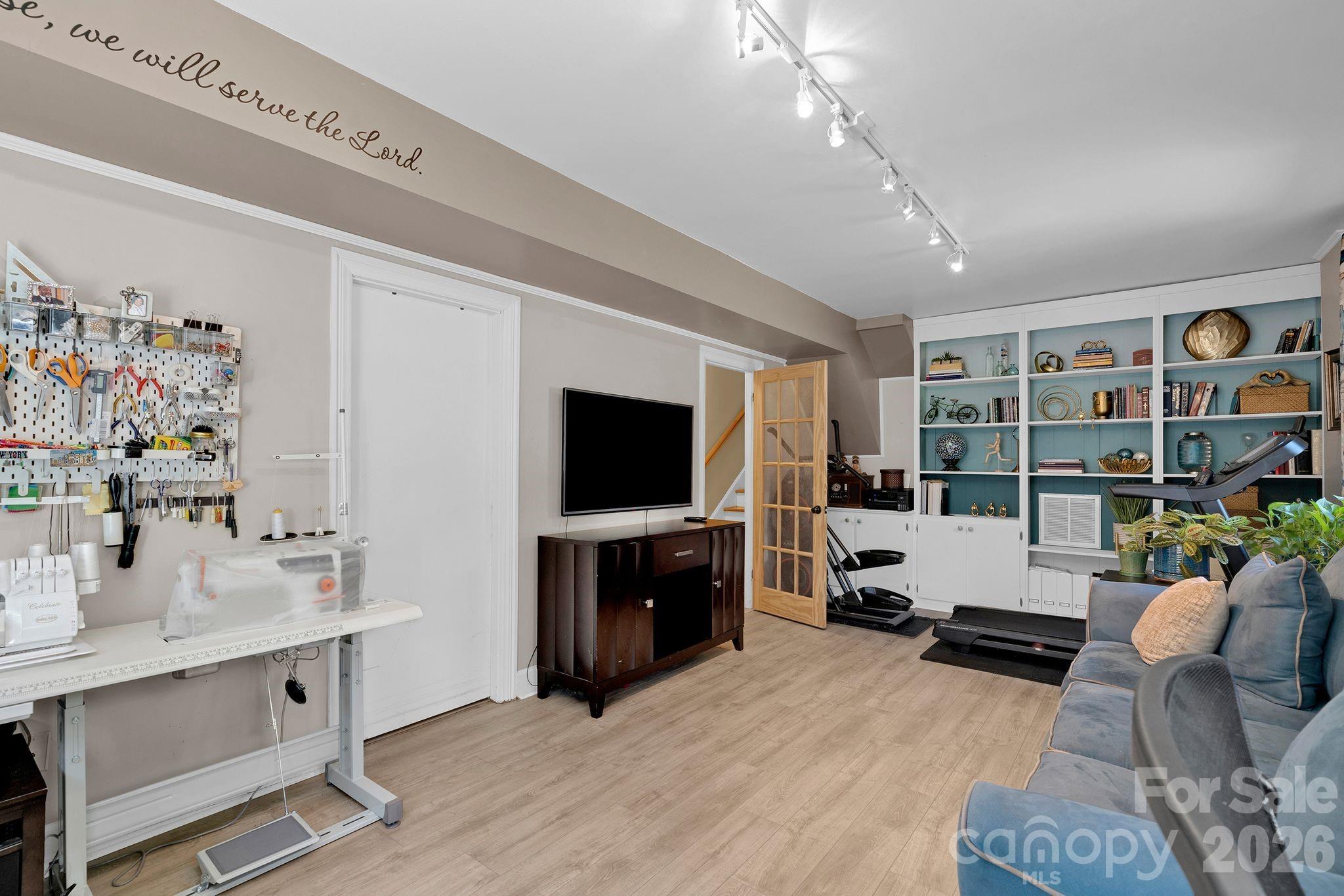 6616 Highbrook Drive — Charlotte