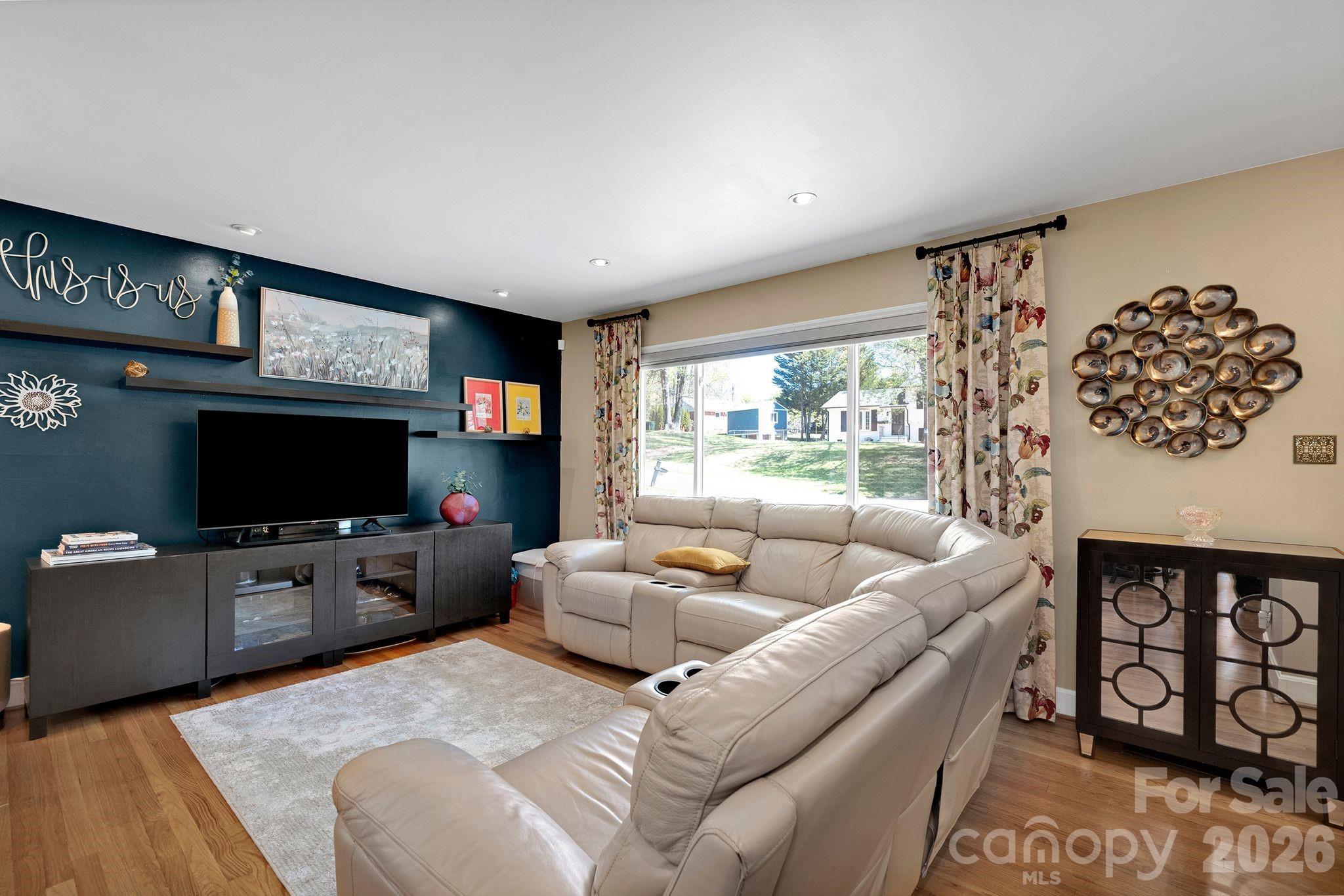 6616 Highbrook Drive — Charlotte