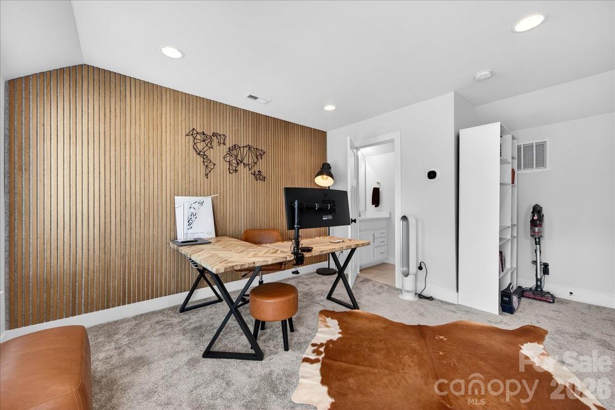 7017 Loso Commons Way — Charlotte