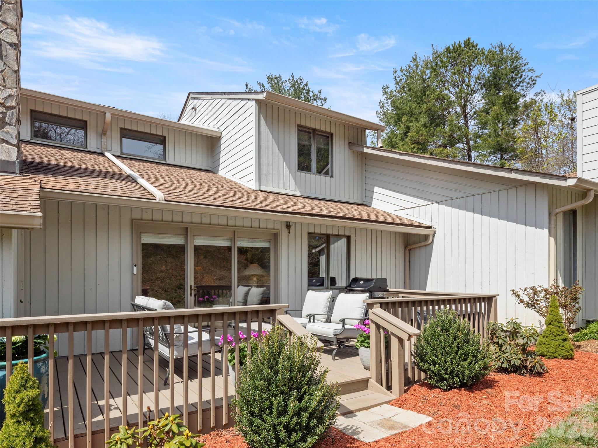 103 Parkway Court — Asheville