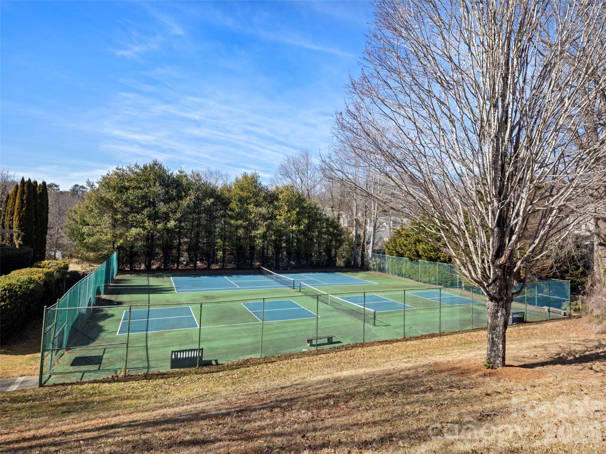 103 Parkway Court — Asheville