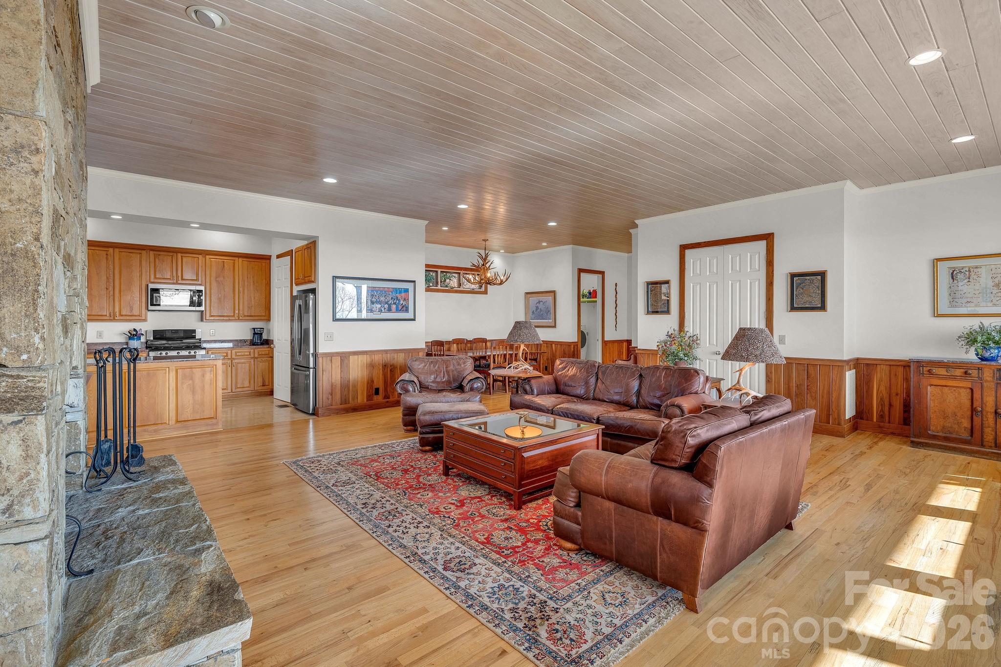 933 Thunder Ridge Lane #4 & 2 — Lenoir