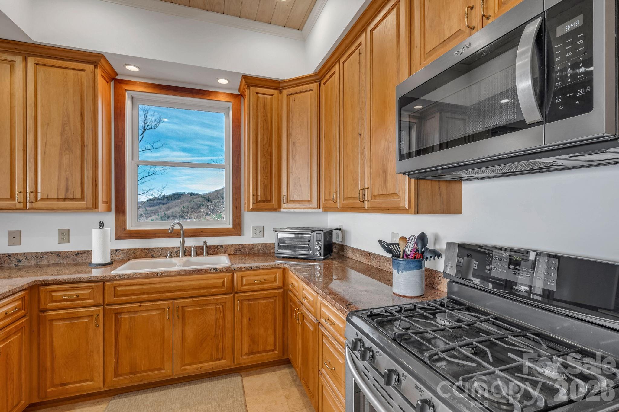 933 Thunder Ridge Lane #4 & 2 — Lenoir