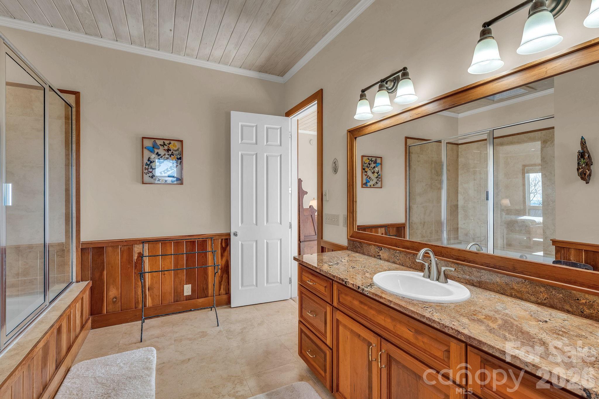 933 Thunder Ridge Lane #4 & 2 — Lenoir