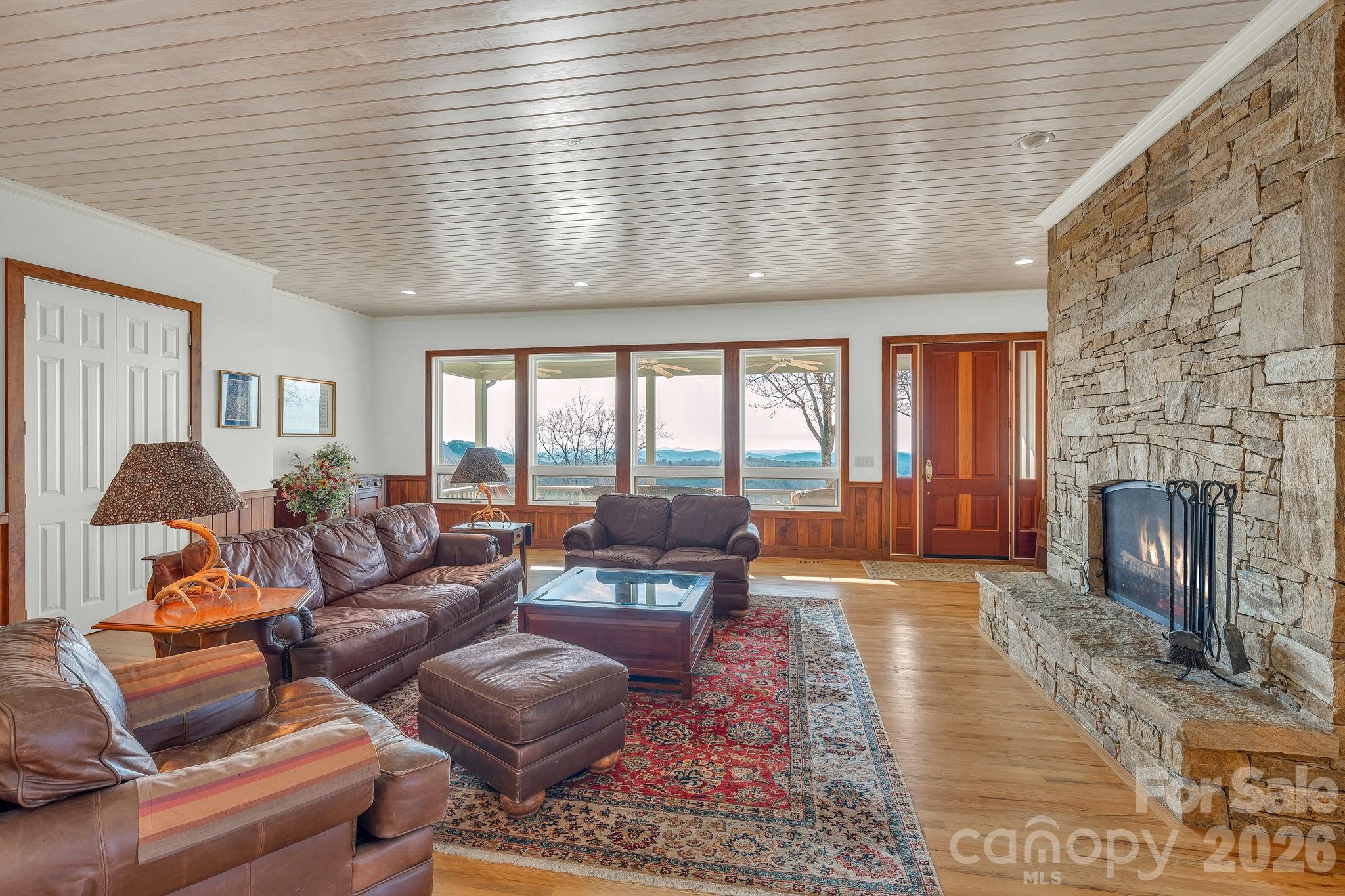 933 Thunder Ridge Lane #4 & 2 — Lenoir