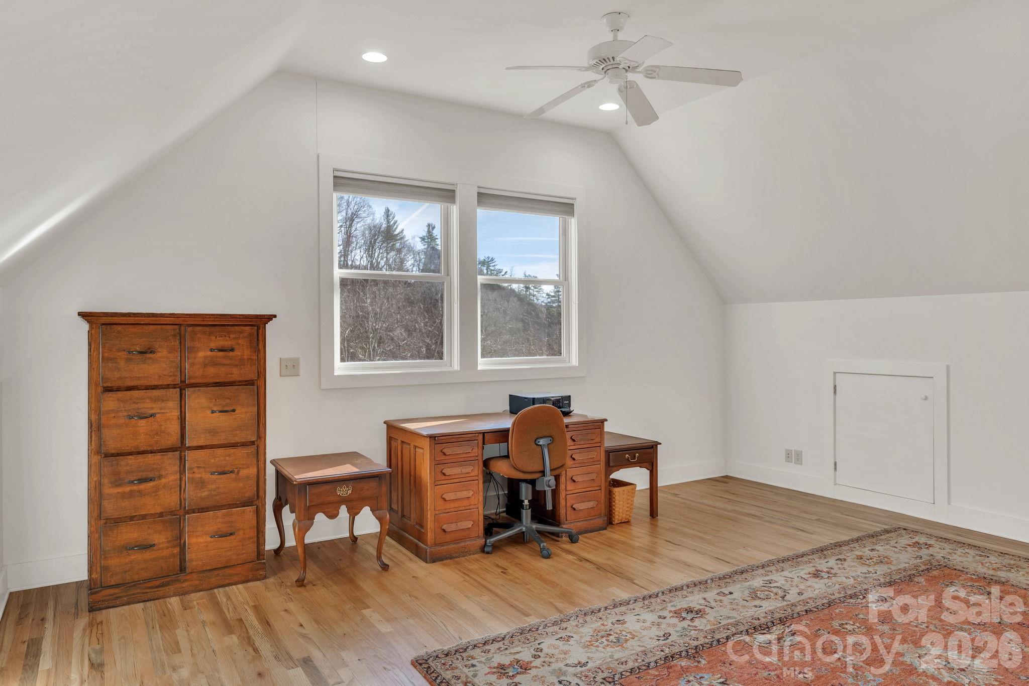 933 Thunder Ridge Lane #4 & 2 — Lenoir